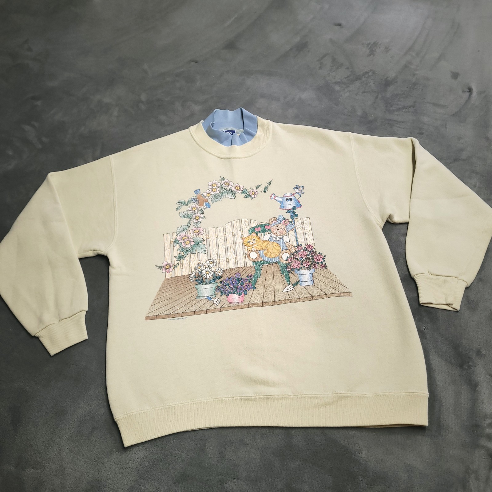 Vtg Cat Sweater Kitty Garden Teddy Bear Medium Sweatshirt Grandma Floral Flowers