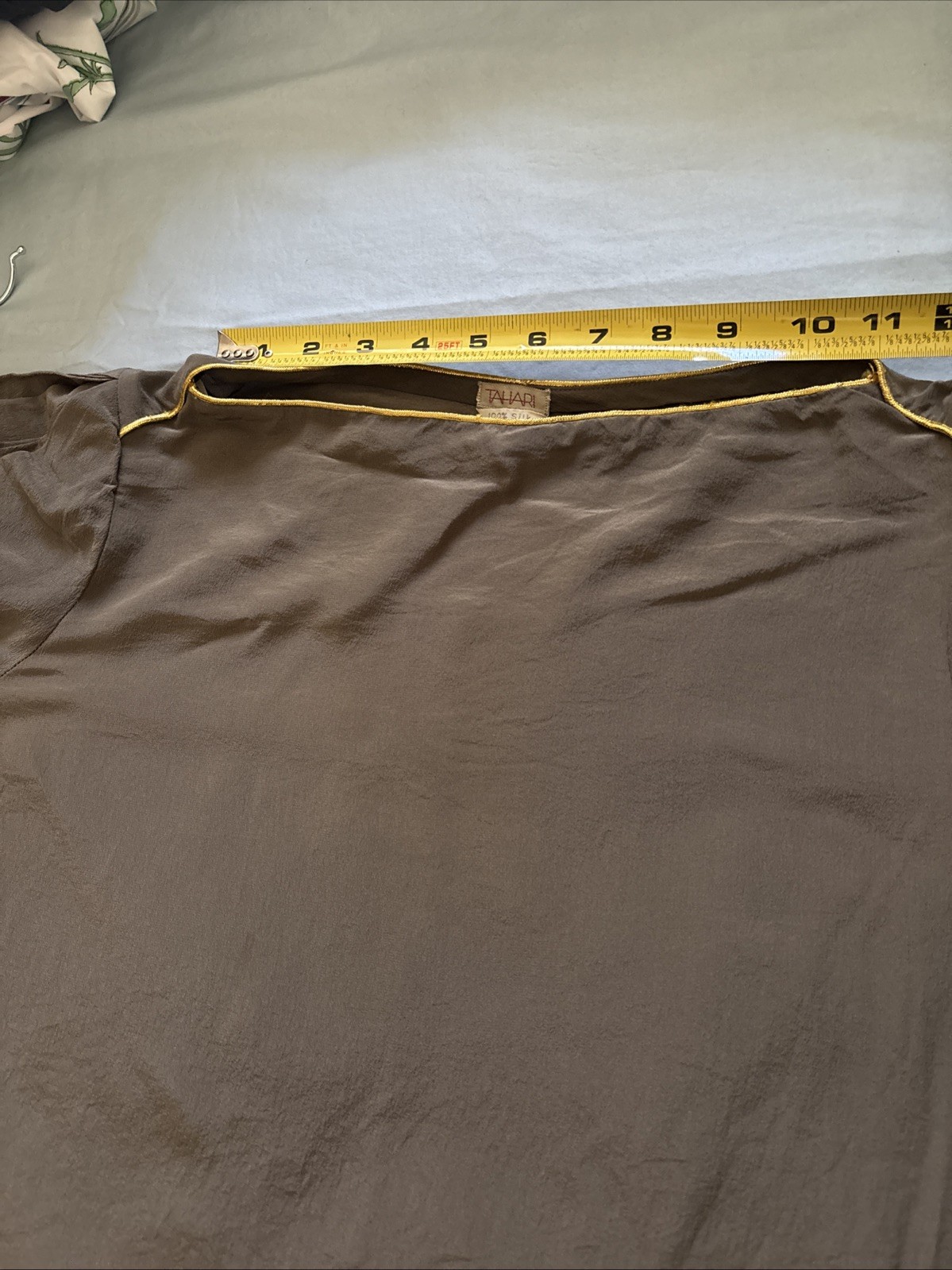 VINTAGE OLIVE GREEN 100 % SILK TAHARI BLOUSE