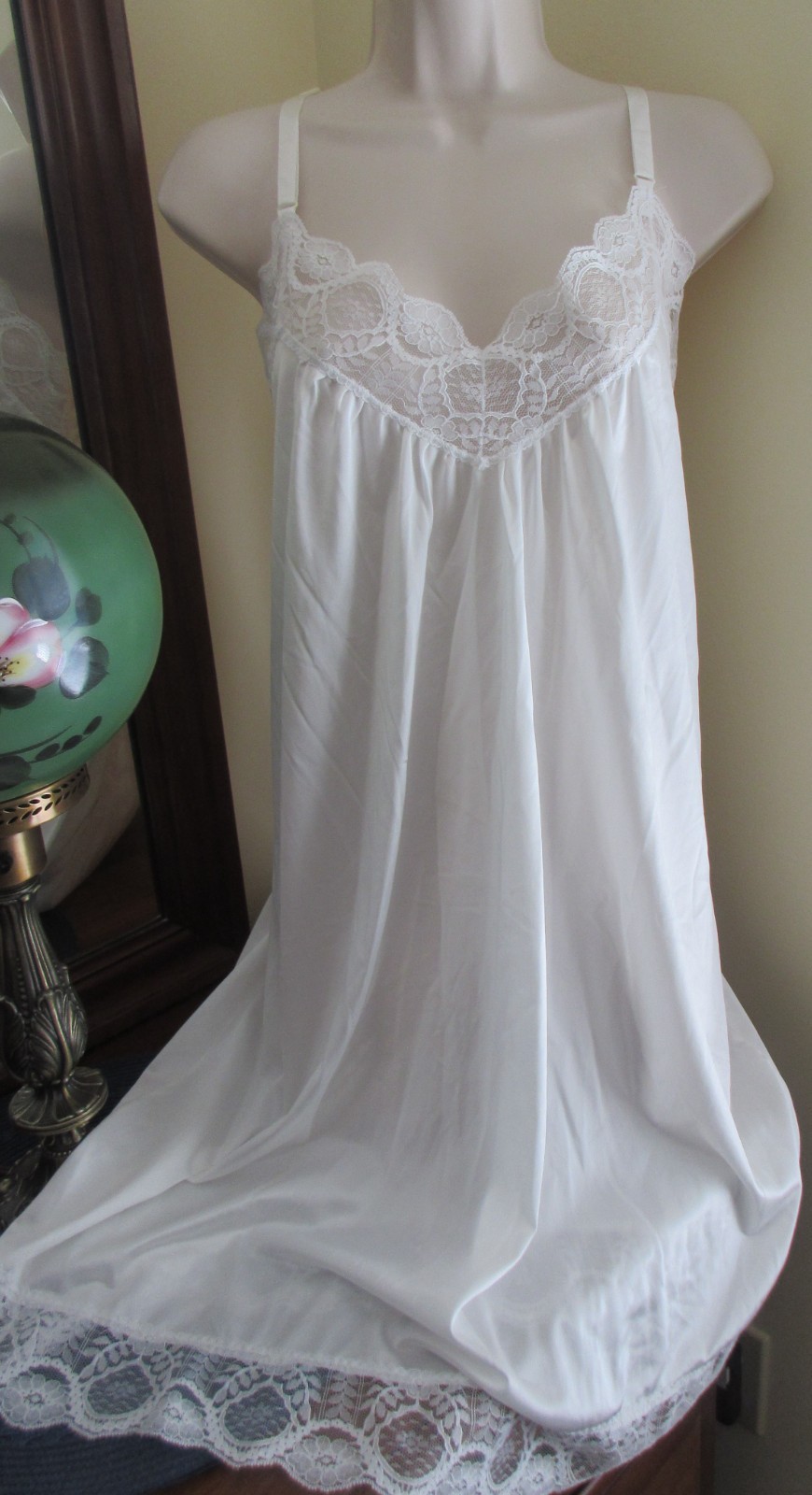 vtg CURRENT EVENT WHITE NYLON MEGA LACE full slip gown dress size MED USA RARE