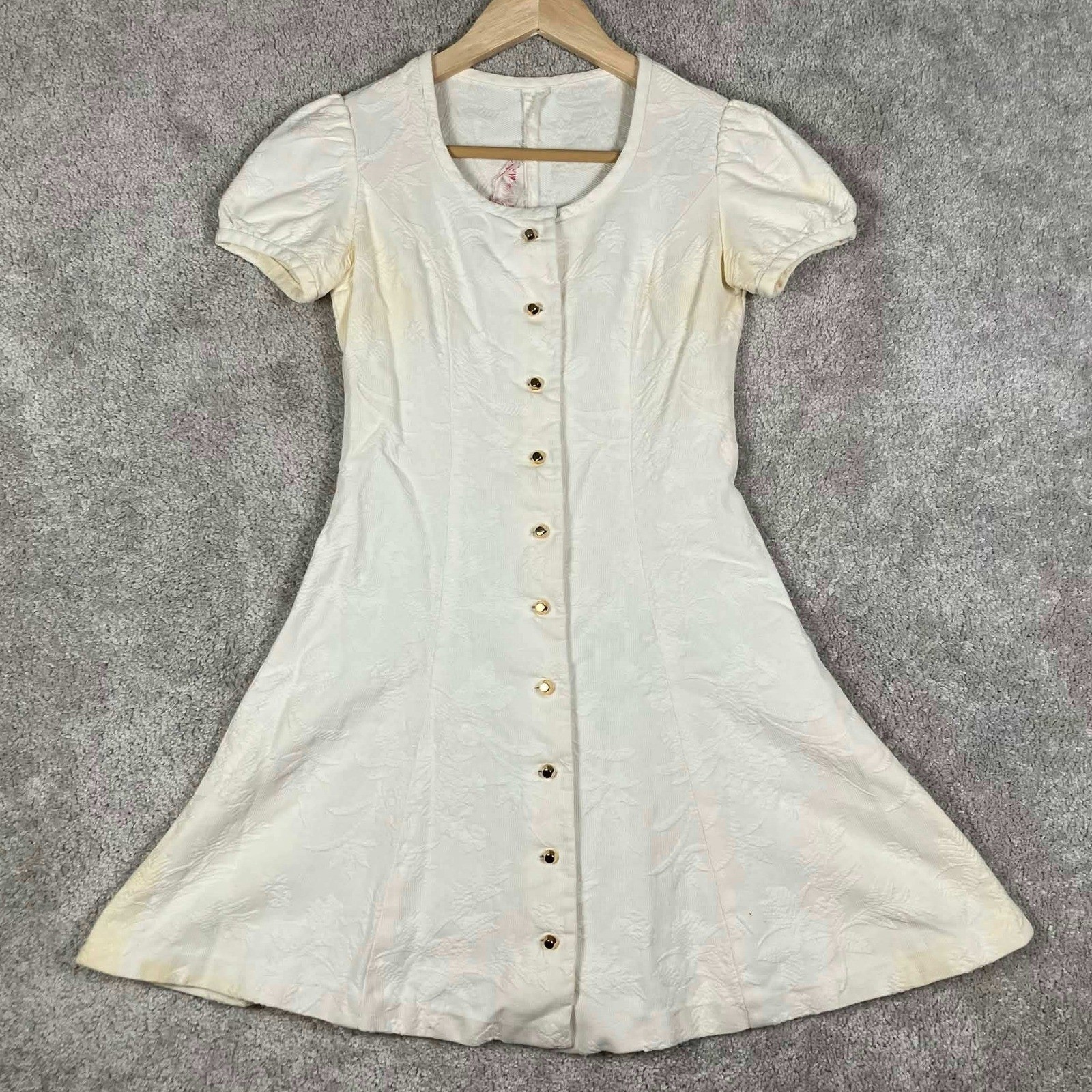 Vintage 60s Vicky Vaughn White Floral Jacquard Puff Sleeve Button Mini Dress