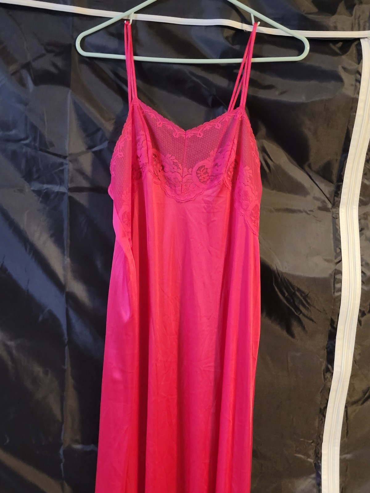 Vintage JC Penny Loungewear 2 Piece Peignoir Fushia Silky Robe & Full Slip Sm