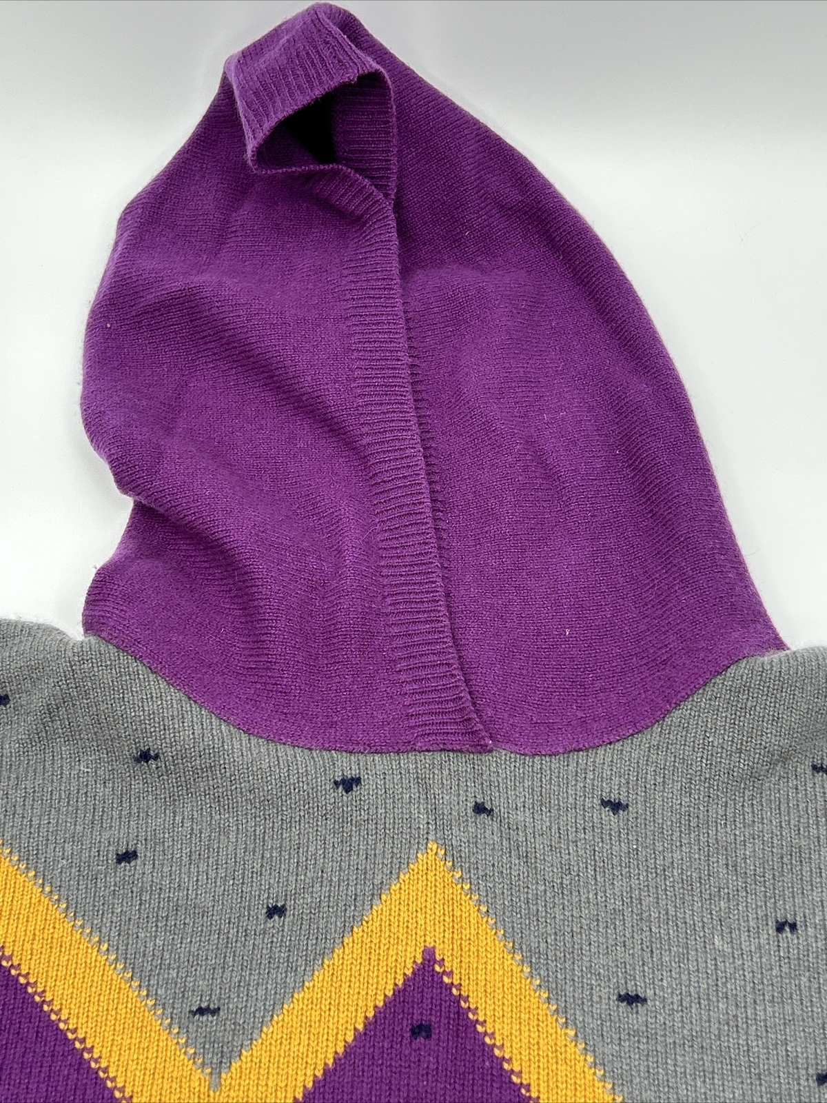 Intarisa Purple Hoodie Sweater 1980s Memphis Style Zig Zag Retro 80s 90s Vintage