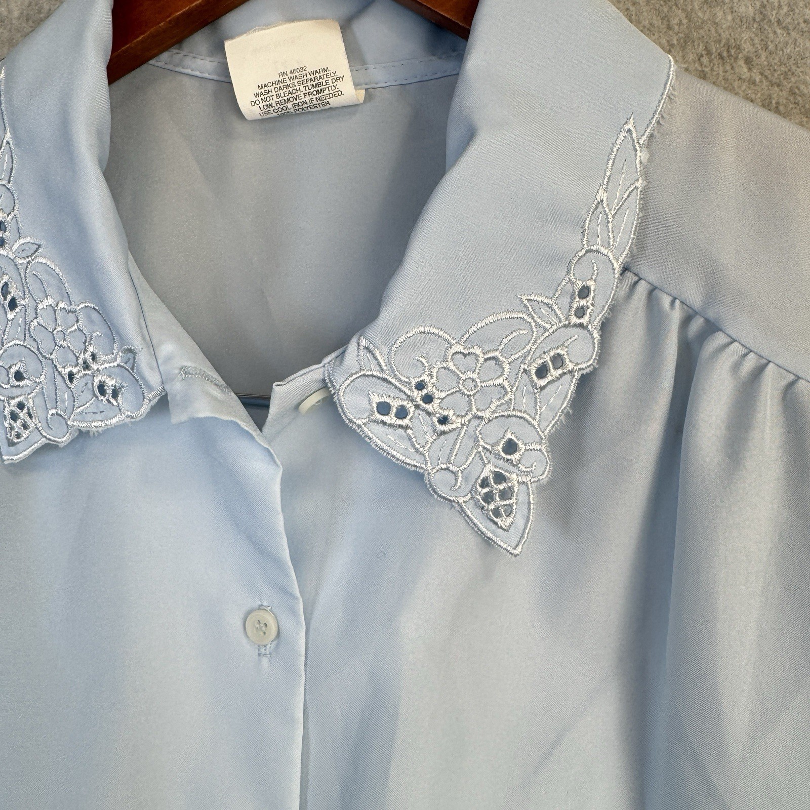 VTG Nikki Size 14 Light Blue Short Sleeve Blouse Eyelet Lace Collar Made in USA