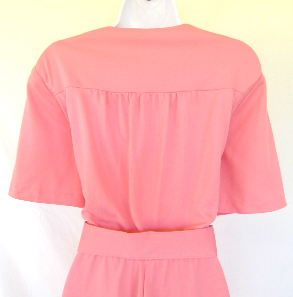 VINTAGE 1960s 70s DRESS ALICIA PINK BELT PADDED SHOULDERS 39″ BUST