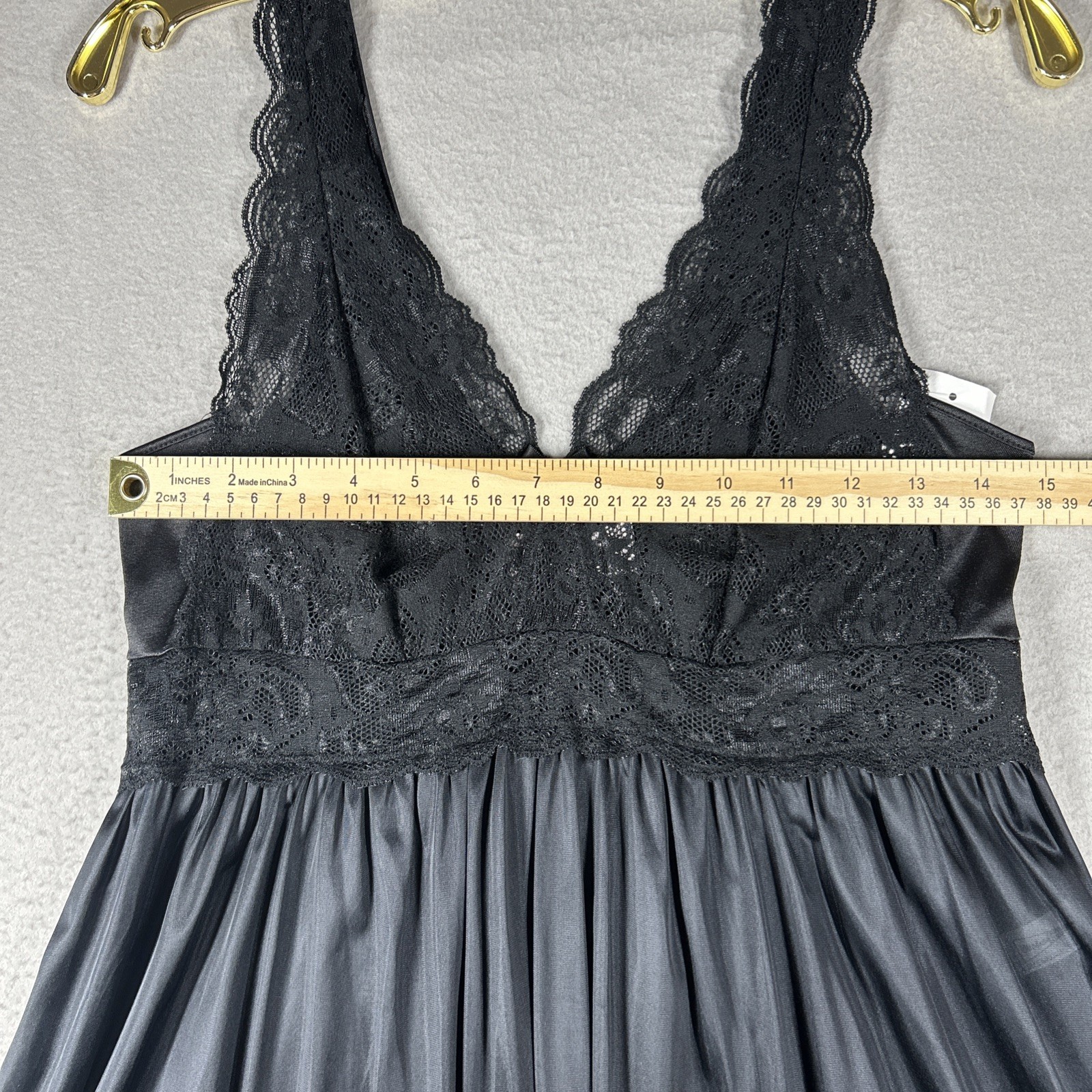 Shadowline Nightgown Sleeveless Lace Women’s M Bodice 39” Long Black Pajama