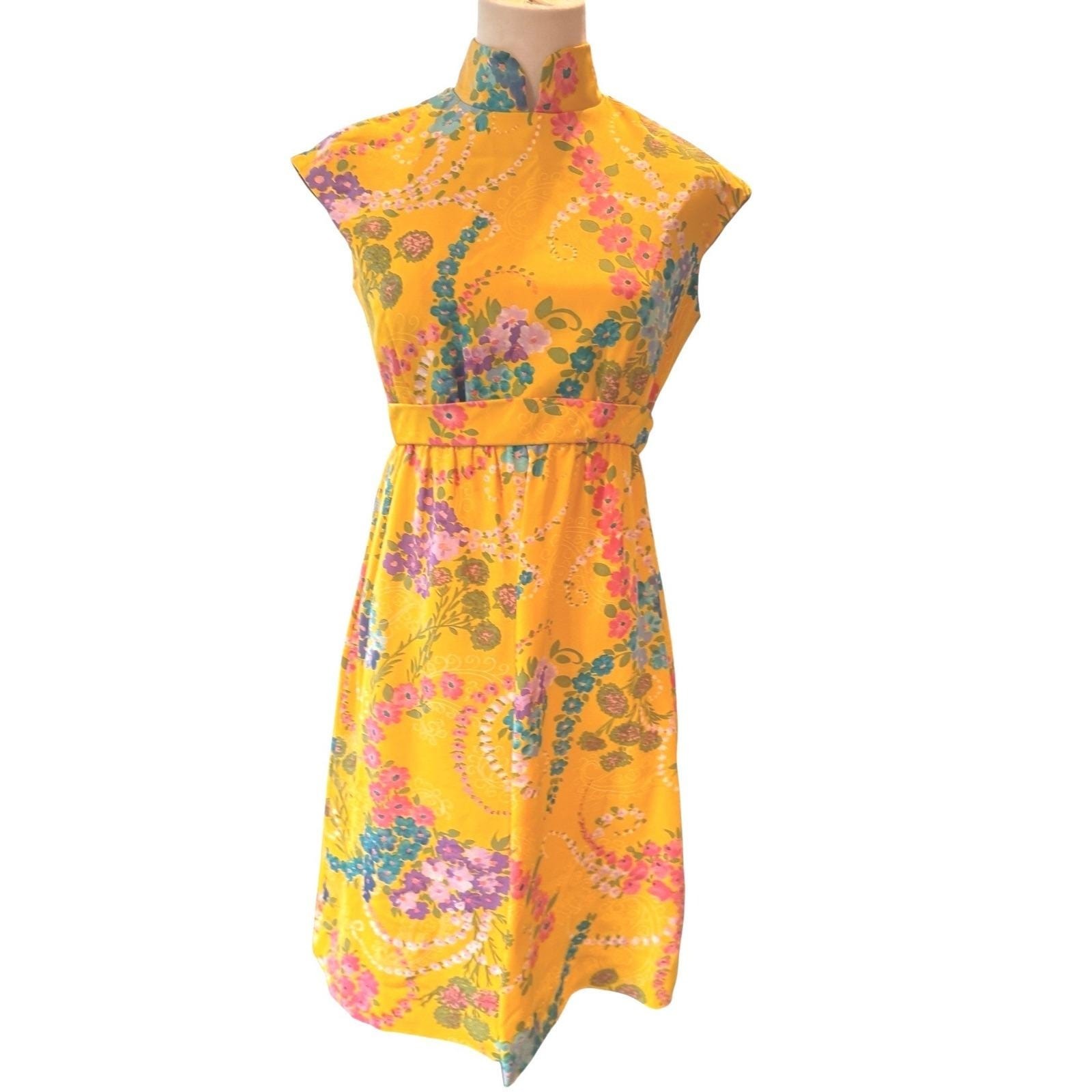 Vintage Lord & Taylor Yellow Floral Mandarin Collar Mod Dress 60s 70s Sheath S