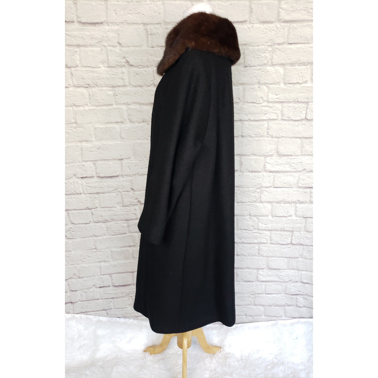 VTG Berroco Black Wool Boucle Swing Coat Mink Fur Collar Wancantuck Fits a M/L