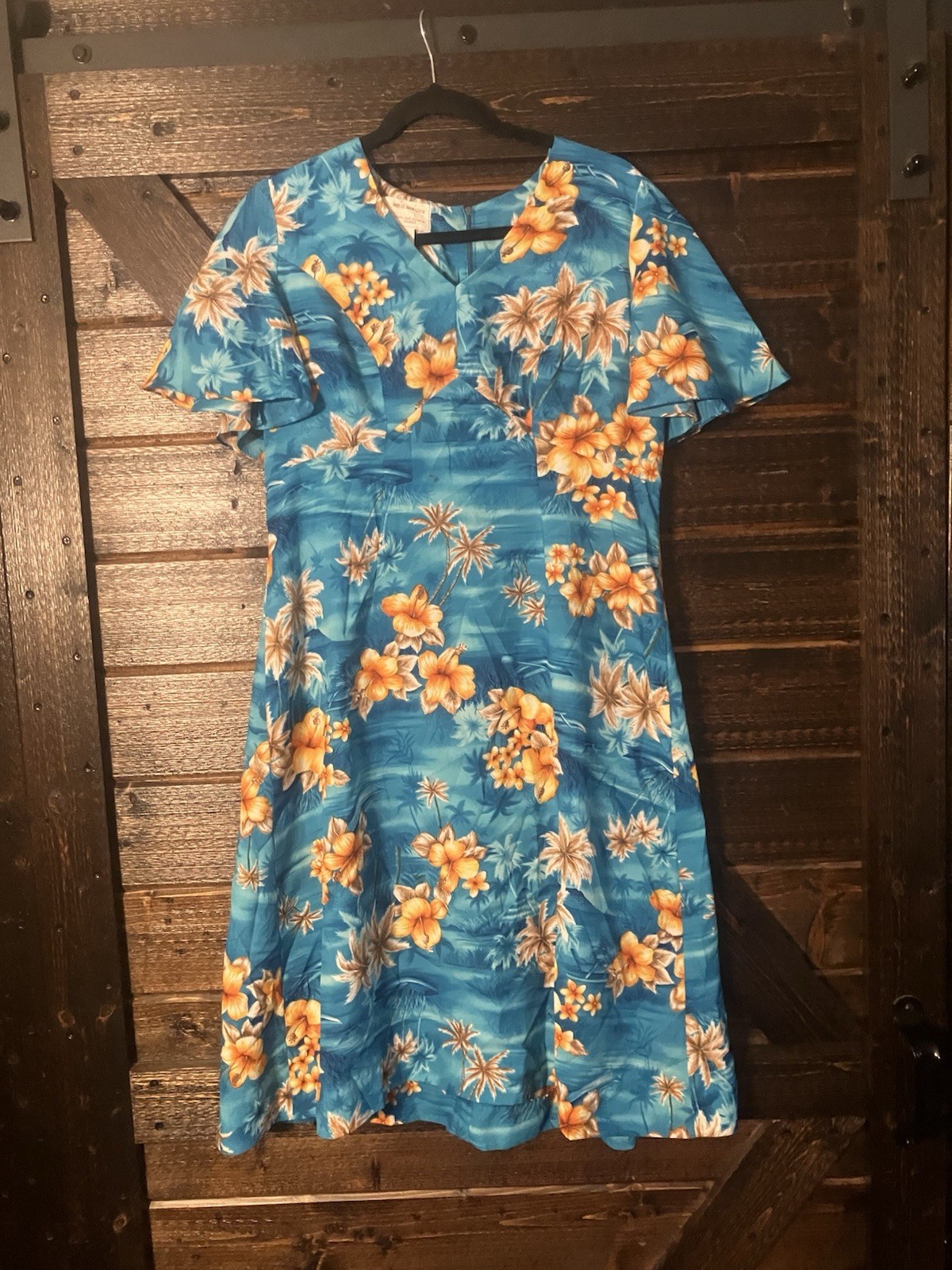 Vintage 70’s 80’s Royal Hawaiian Blue Tropical Poly Woman’s Hawaiian Dress 16