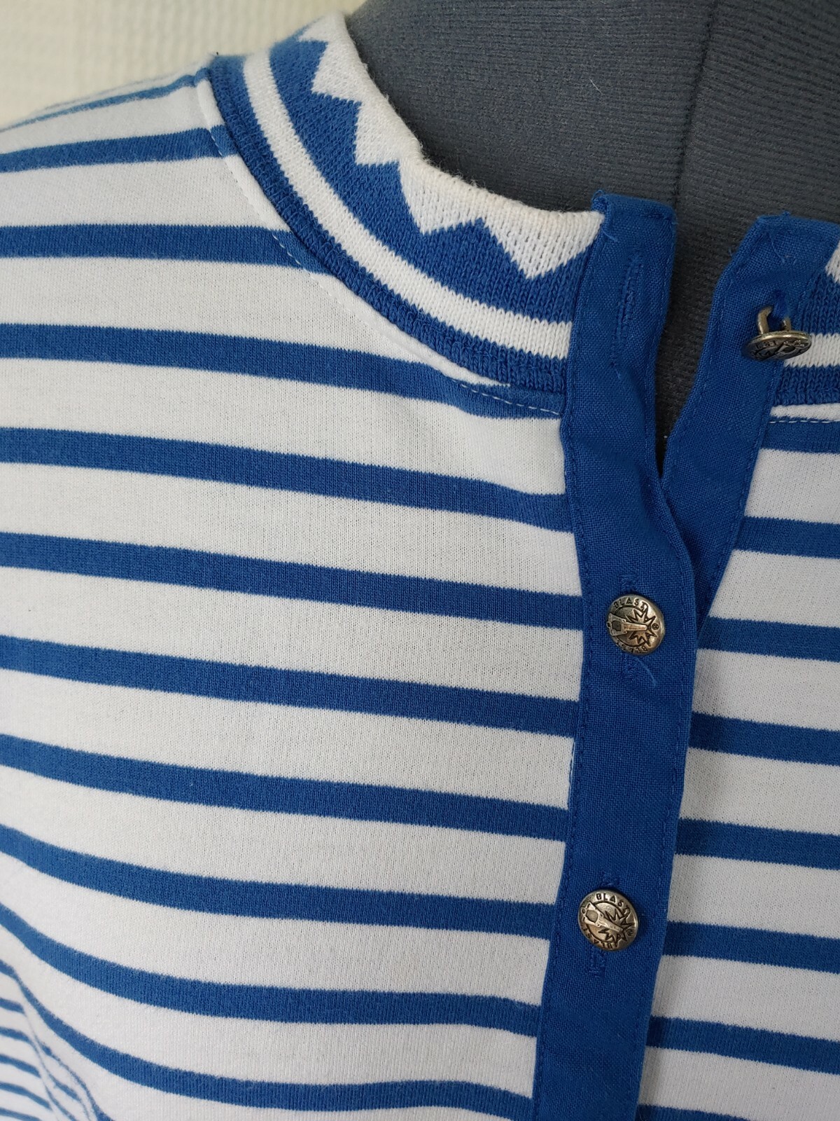 Vintage Blast Blue & White Knit Striped Top Size XL? Bust 42″