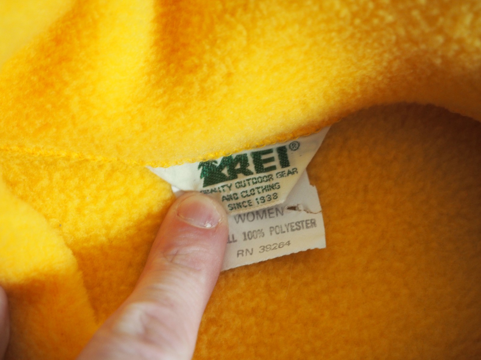 VTG 80s REI Canary Yellow USA Made 1/2 Zip Outdoor Hiking Fleece Jacket Womens S