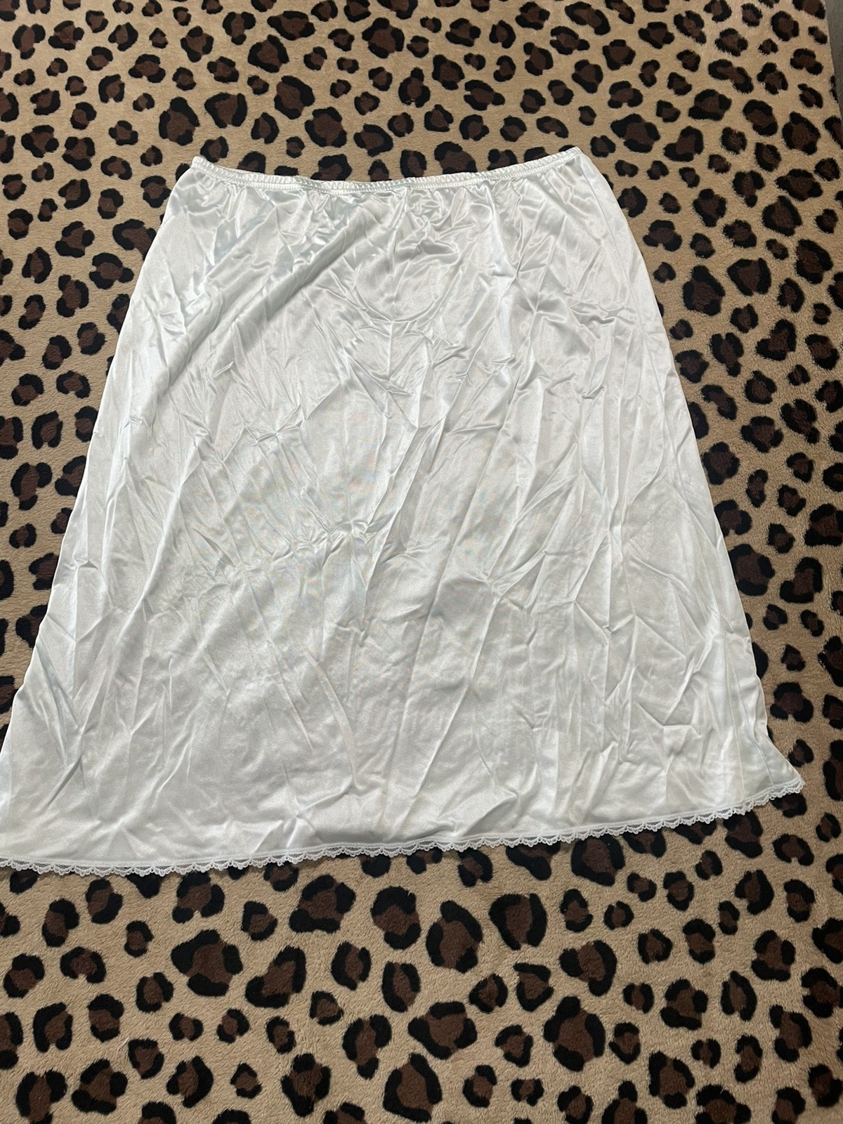 Vintage Applause Half Slip Pale Blue Ivory Lace Full Sweep Size Large Made USA