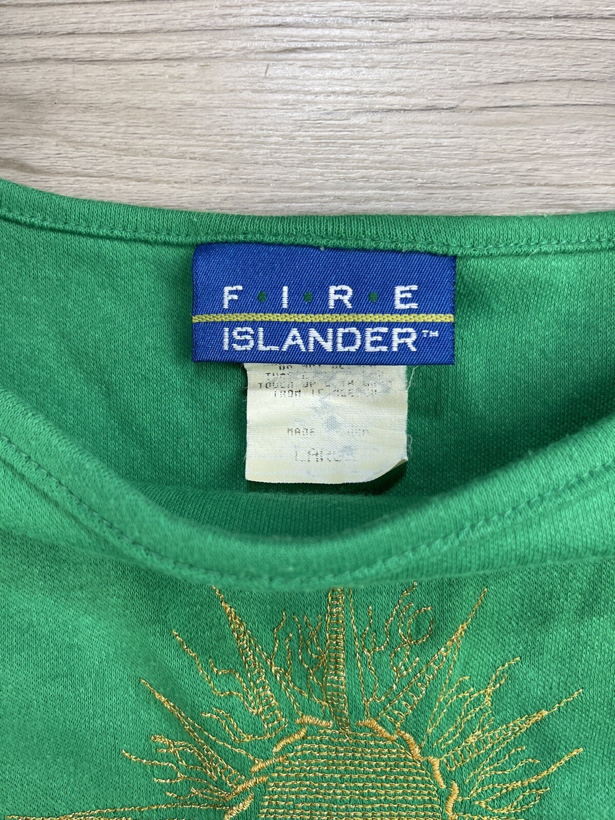Vintage Fire Islander Women’s Padded Shoulder T-Shirt Size L