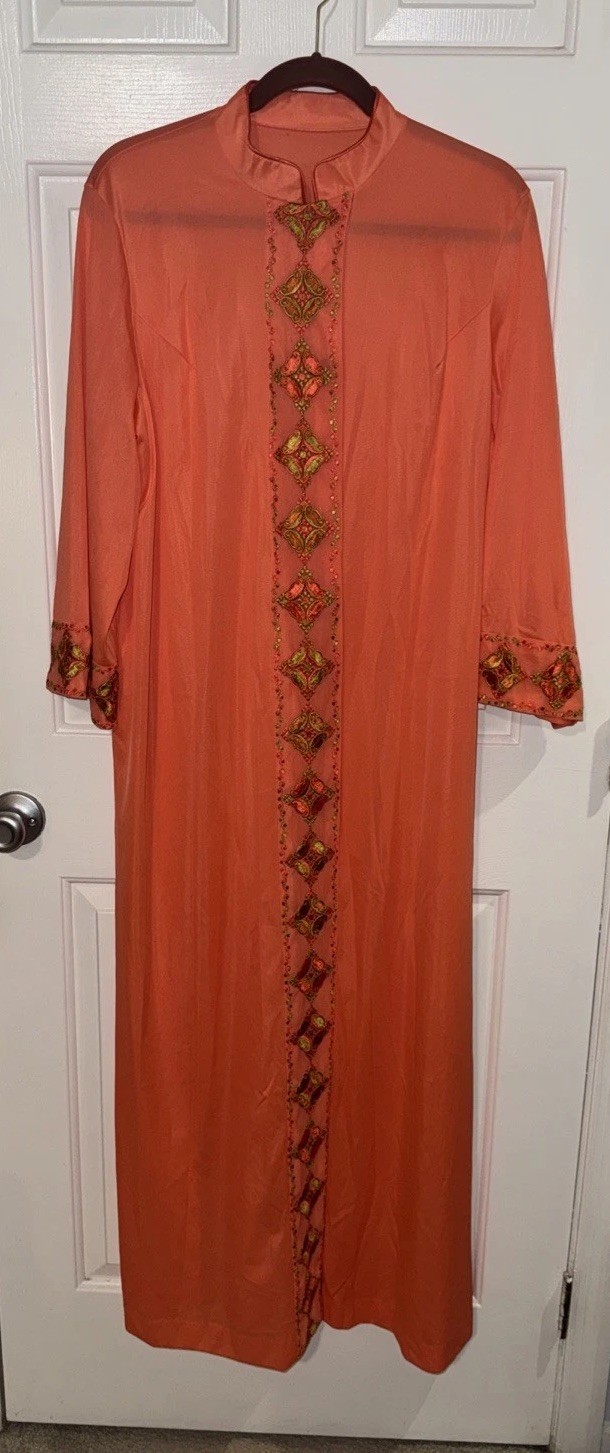 Vintage 70’s Gossard Artemis Size Large Robe Orange Embroidered Rare Find!