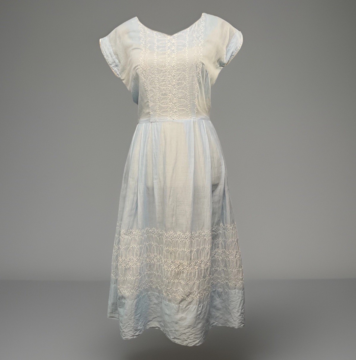 Vintage 50s 60s Fit Flare Dress Eyelets Zipper Blue & White Embroidered Feminine