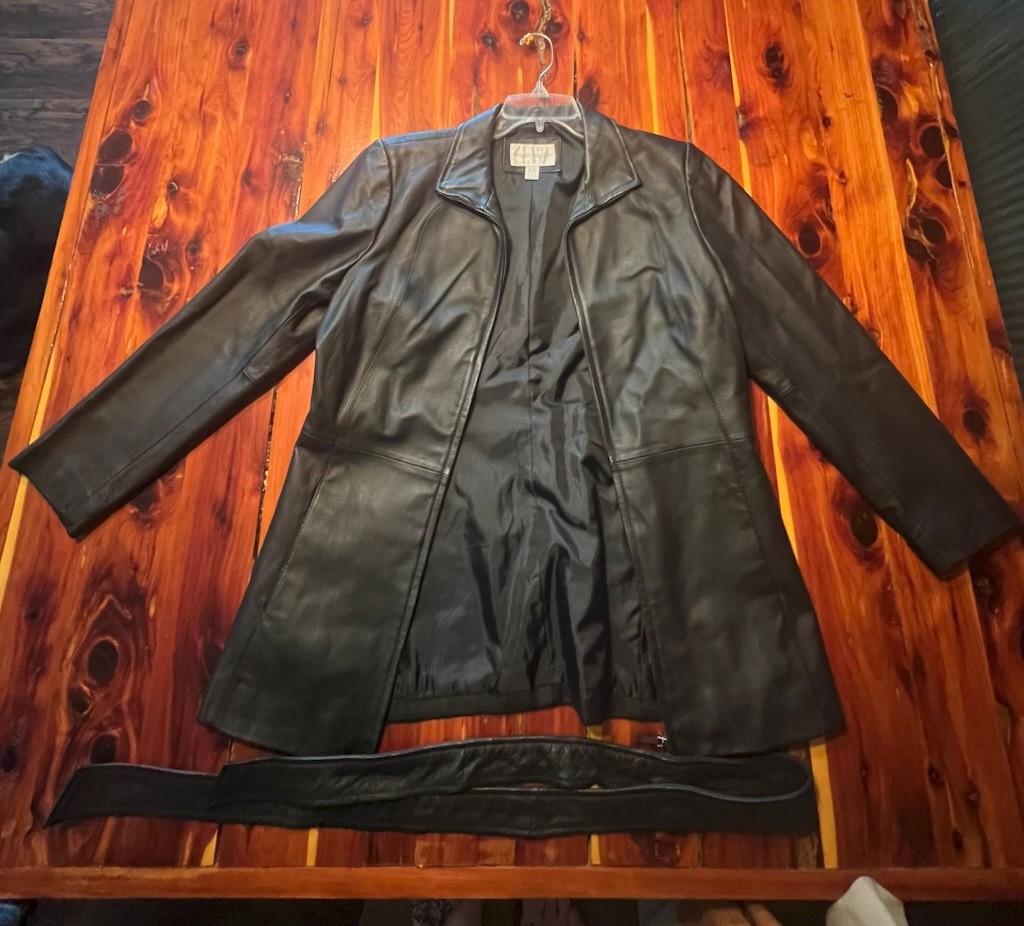 WORTHINGTON Women’s Sz M 100% Genuine Leather Jacket Black Zip Up w/Belt Lined