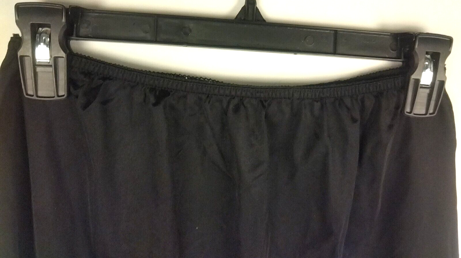 Mel-Lin Ladies 25″ Long 100% Nylon Vintage Black Half Slip Size L. (63)