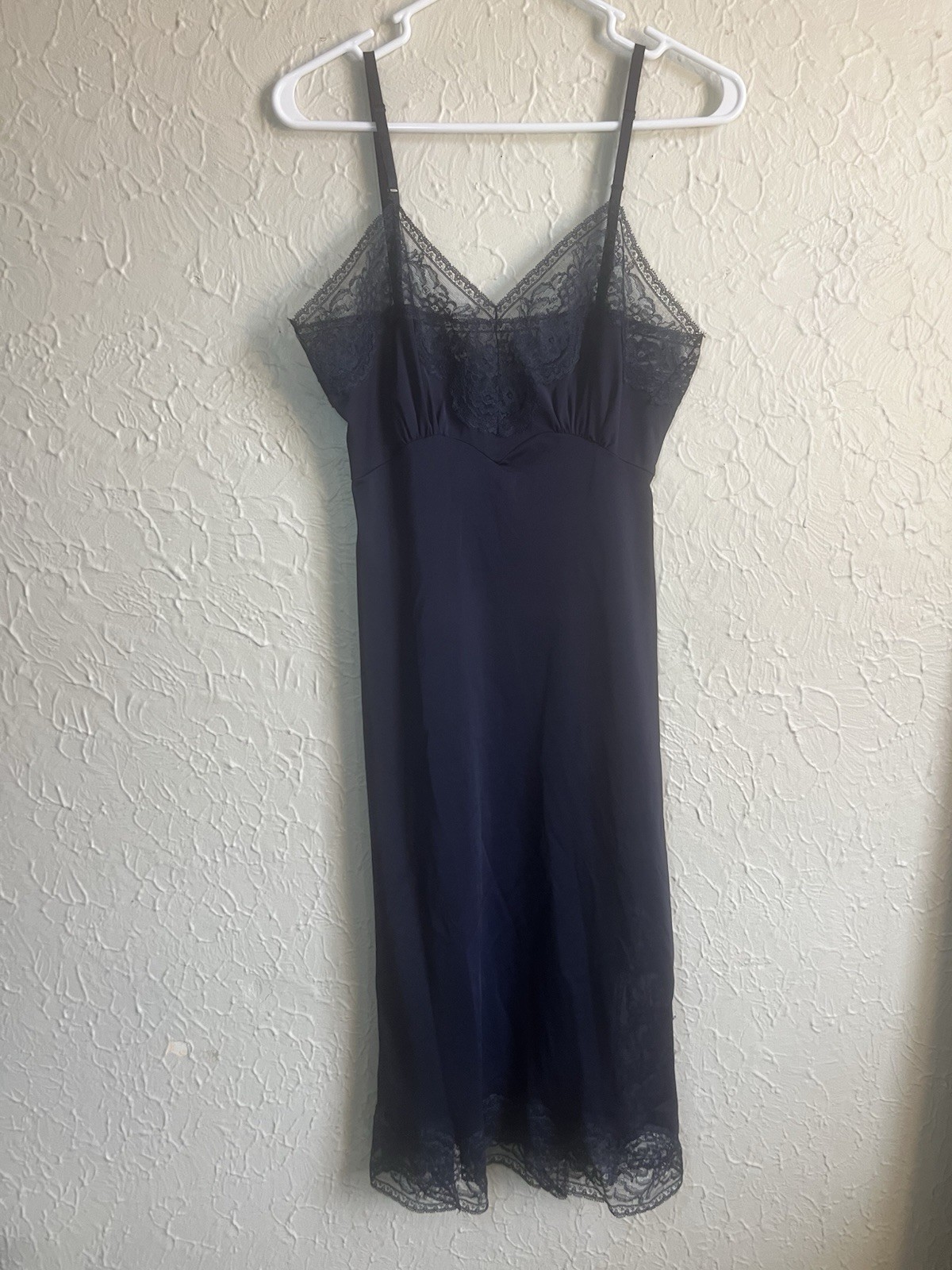 Vintage Laros Size Small Women’s Nightgown Slip Chemise 1960s Romantic Blue Lace