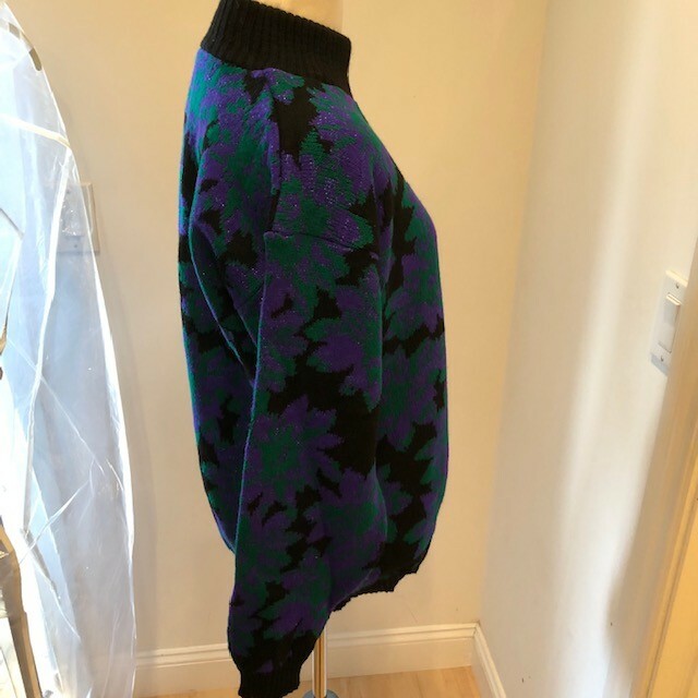 Vintage Sweater Women’s Size M? Multi Color Floral Warm USA Spunky 80’s