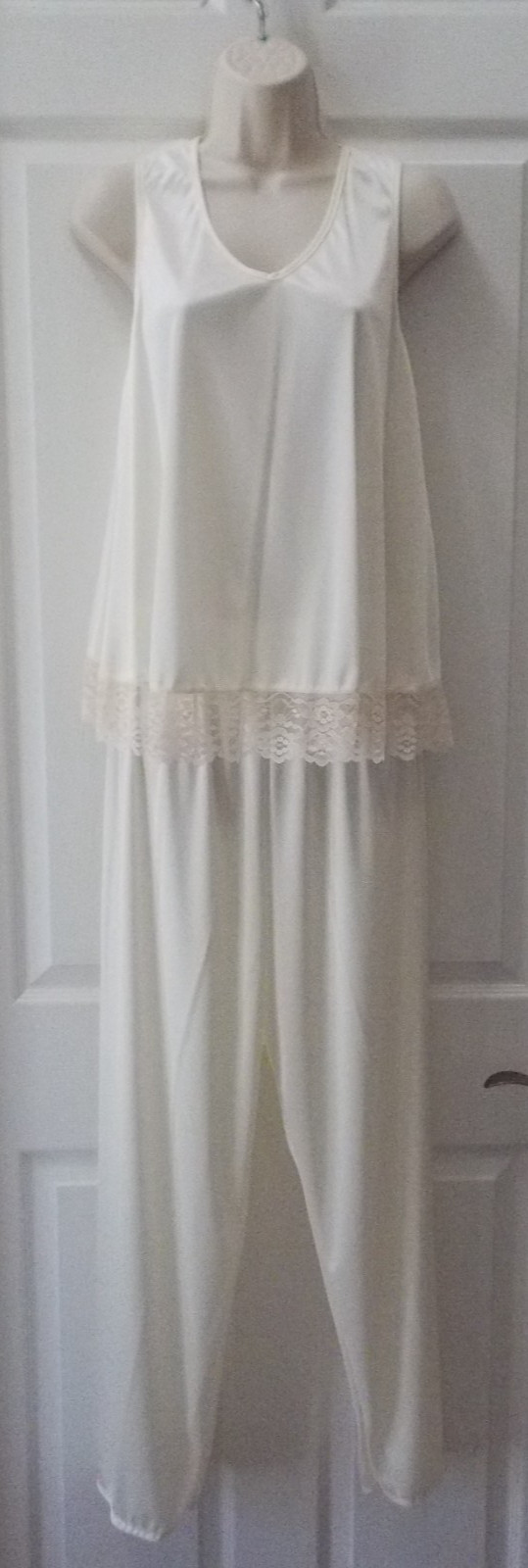 VTG NOS PETRA Ivory 2 Pc Lace Trim Top & Pants Pajama Set Sz L