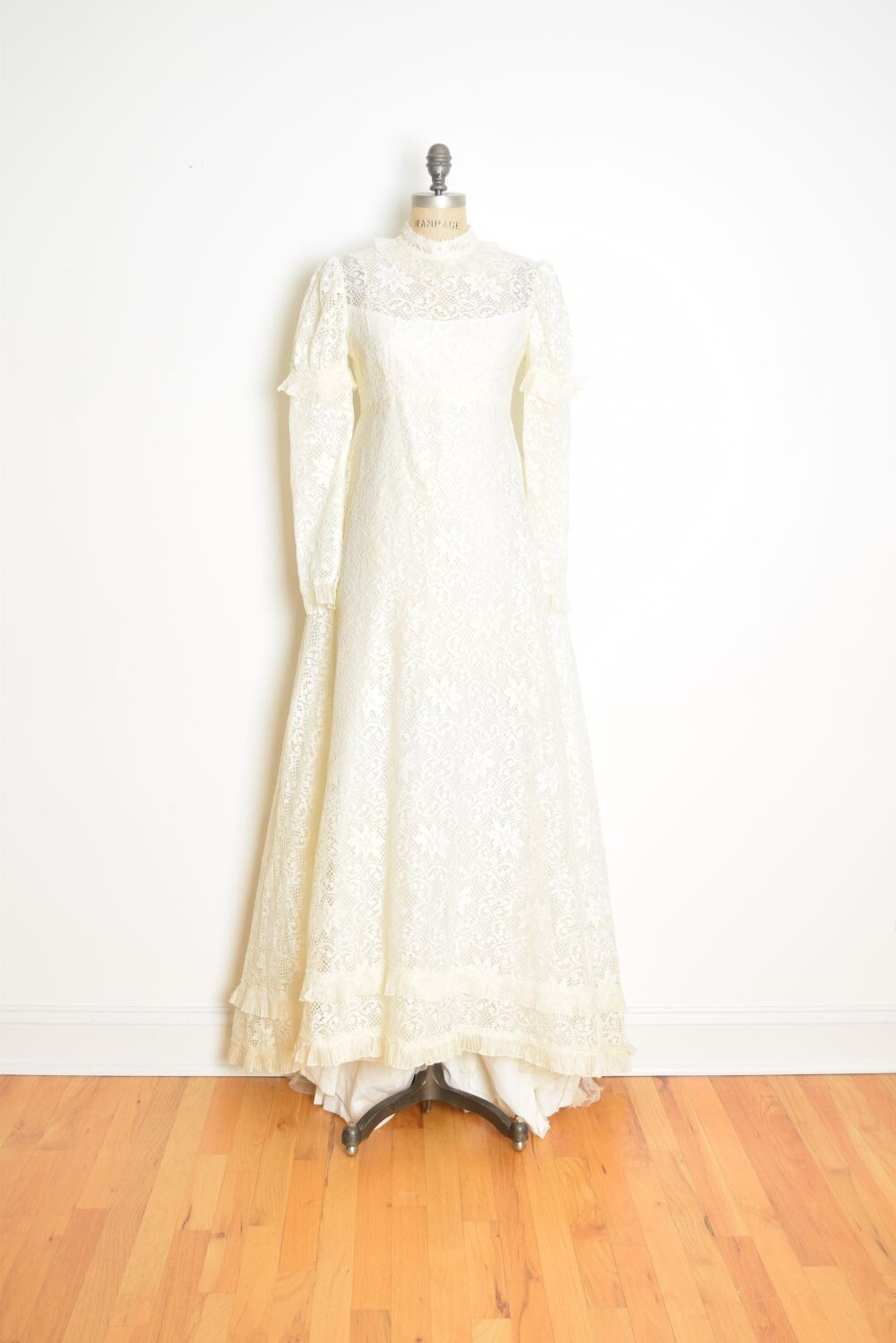 vintage 60s wedding dress cream crochet lace regency juliet gown puff sleeve S