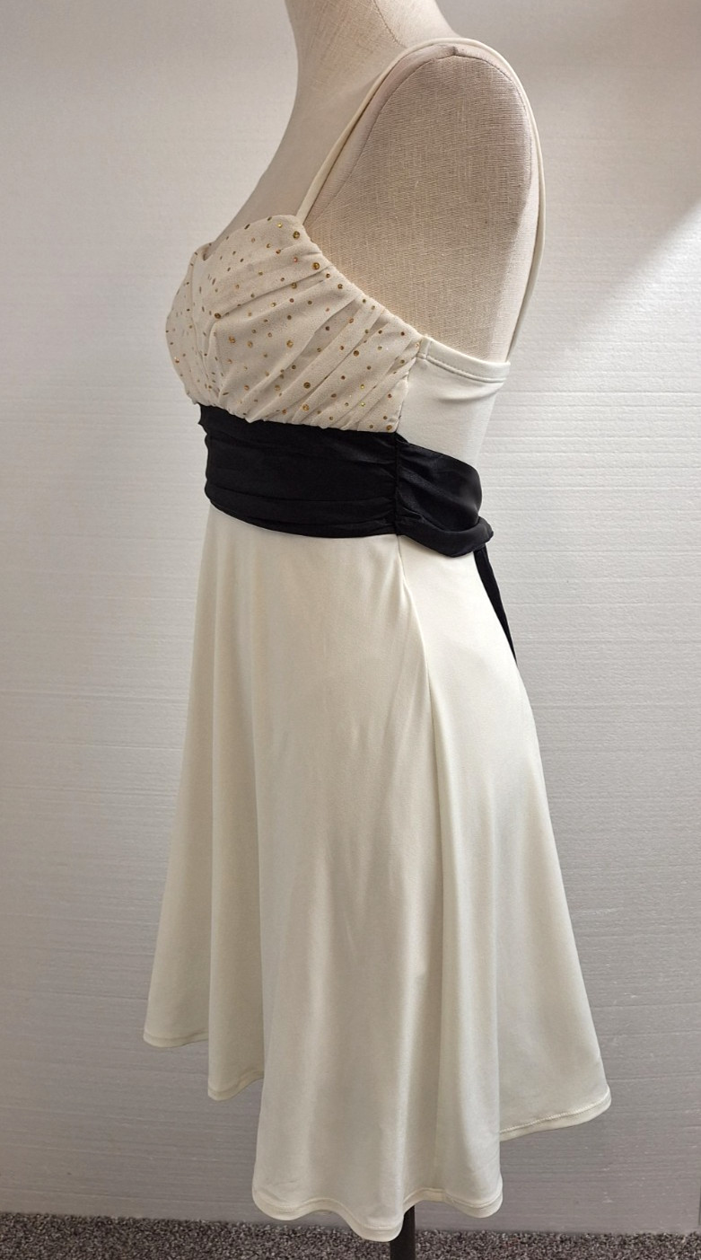 Y2K CITY TRIANGLES Size M Ivory/Black Formal Chiffon Dress w/Sequins