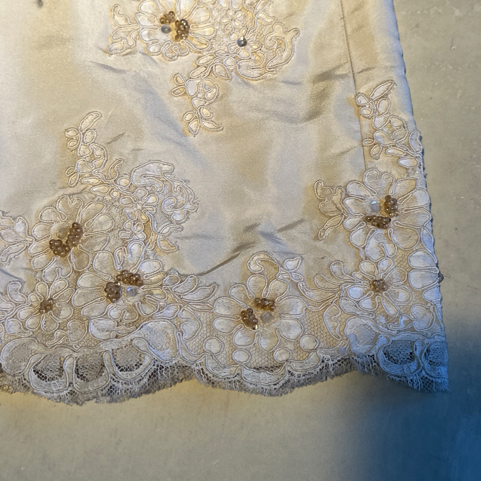 True Vintage Women’s Ivory Silk /Lace A/line Wedding Dress Sz XS Pre-owned