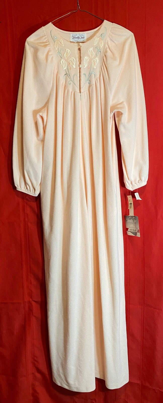 NWT Vanalure II Vanity Fair Robe Sz S Peach Color Soft Wrinkle Resistant Velour