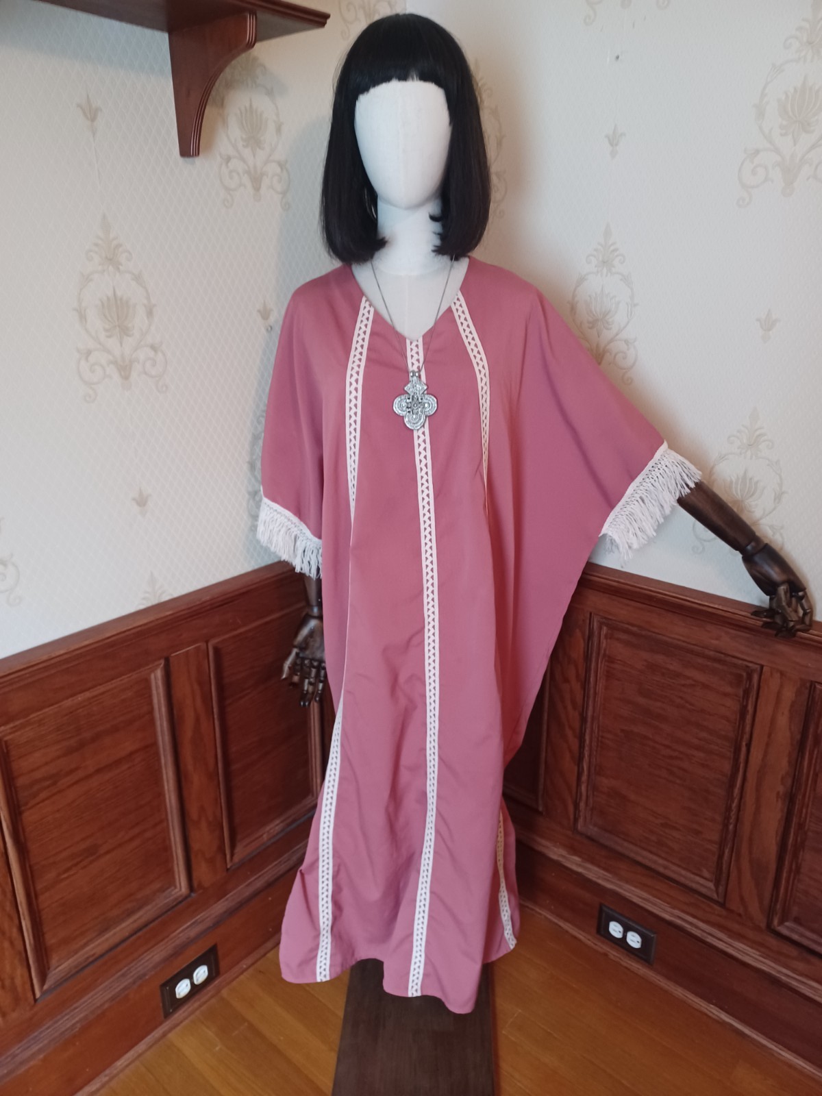 Vintage 1970s/1980s Rose Pink Fringed Boho/ House-Coded Caftan Maxi Dress