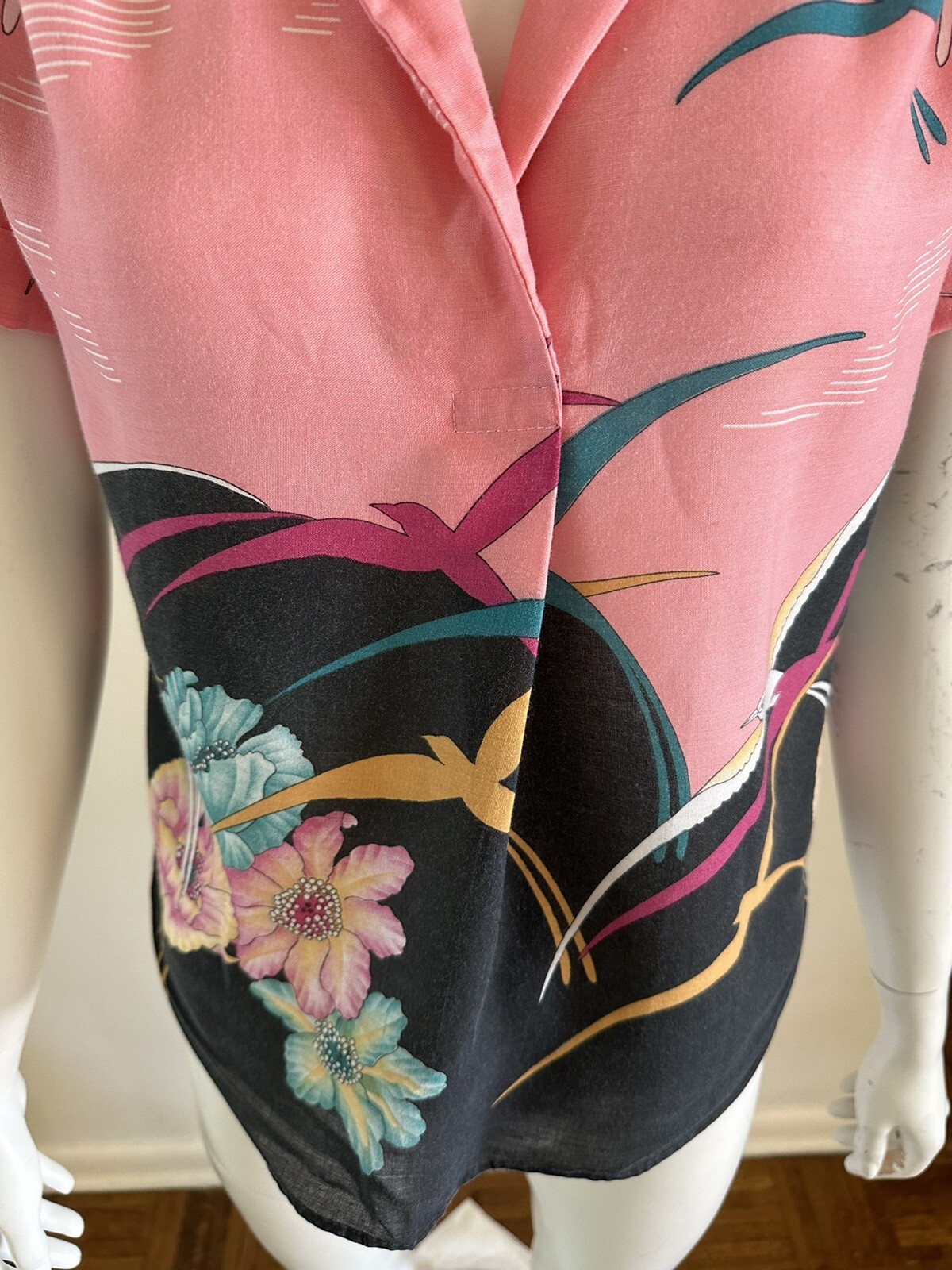 1980s California Connection Tropical Rayon Blouse Pink Bird Print Made USA VTG