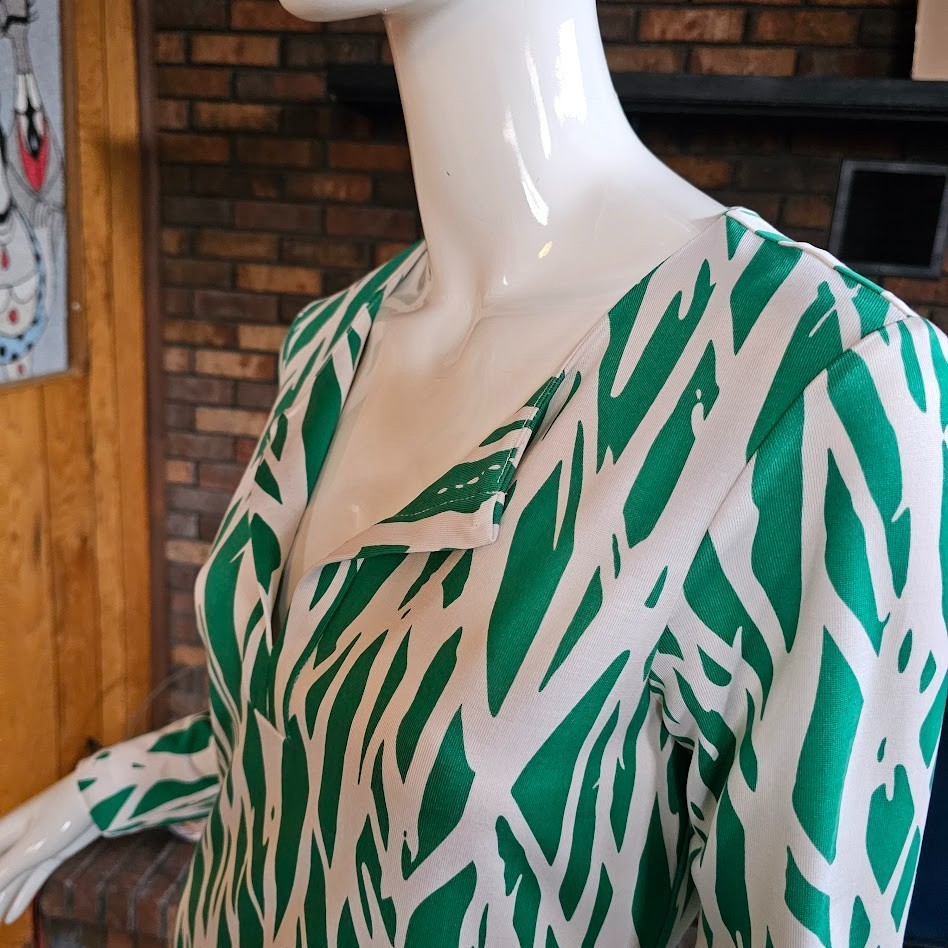 Vtg 90s Diane von Furstenberg Reina Long Sleeve Green Twig Heritage Dress M/L