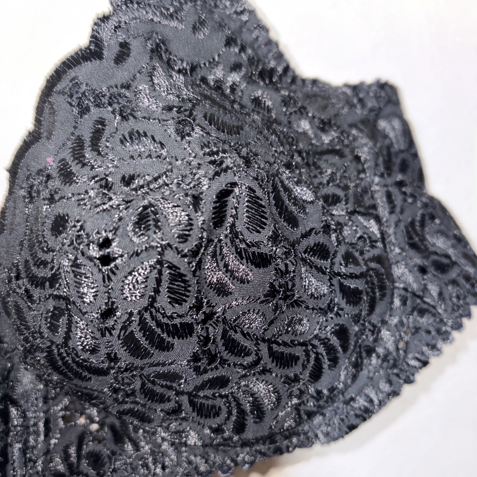 VTG Delicates 34C Bra Black Embroidered Lace UW Sexy Romantic 11935 No Pads