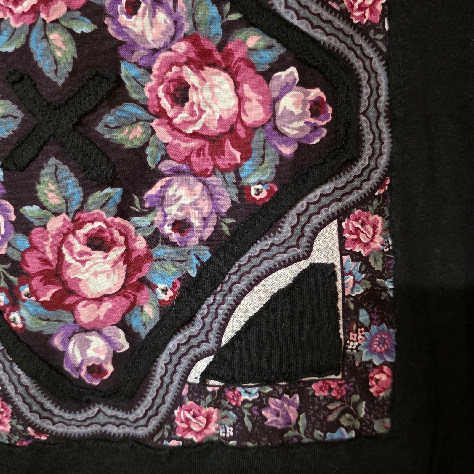 Vintage Hanes Her Way Black Floral Patchwork Graphic T-Shirt XL Cotton 90s Boho