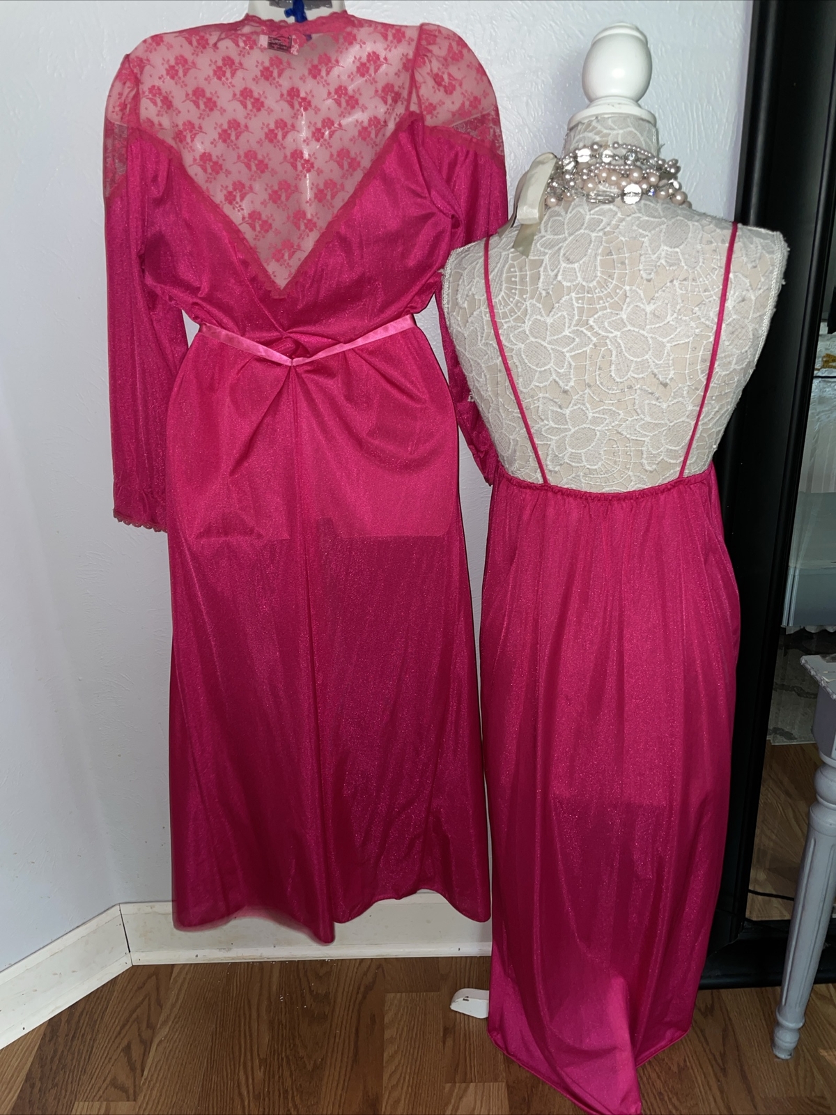 PARAMOUNT Nylon Peignoir Robe & Nightgown Set Gown Pink Lace Woman’s Vintage