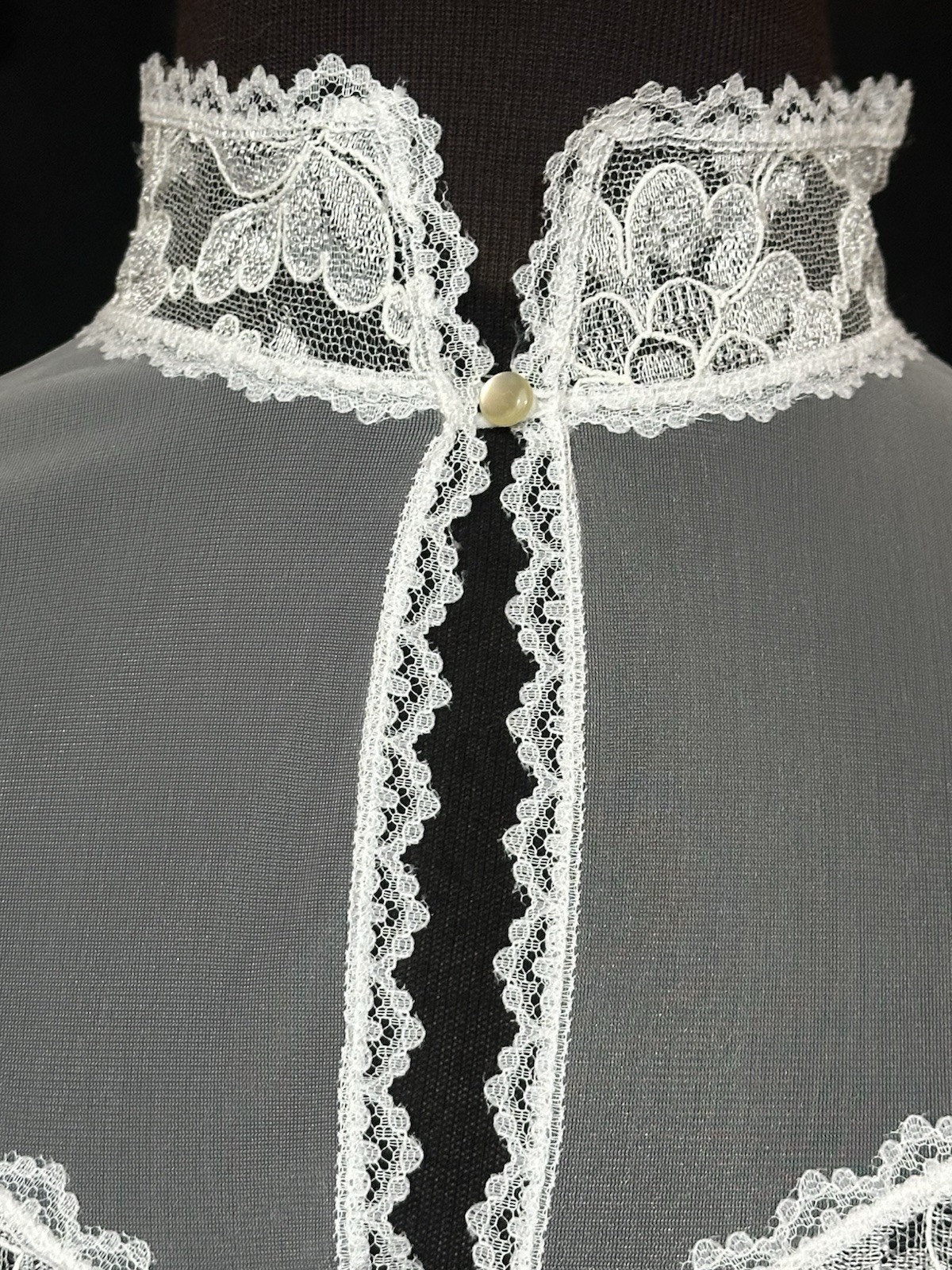 VTG Henson Kickernick White Sheer Lace Peignoir Robe Bridal Bustle Train USA M