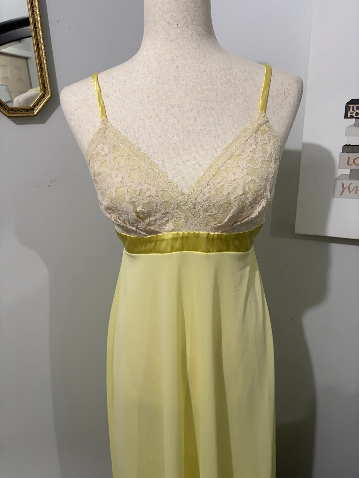 Vintage Alice Maloof Nightgown with Lace Detail Size Medium