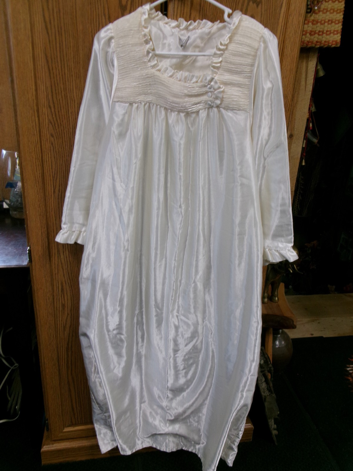 Vintage Appel Sleep Wear Granny Night Gown