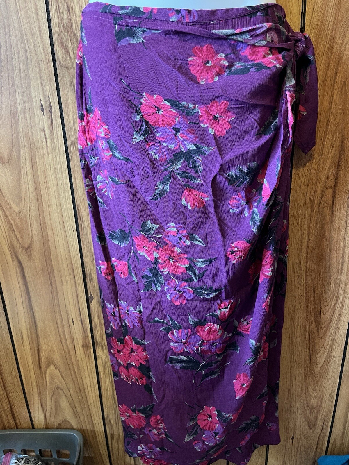 Vintage Jones Wear Purple Floral Faux Wrap Skirt, Size 12 100% Rayon