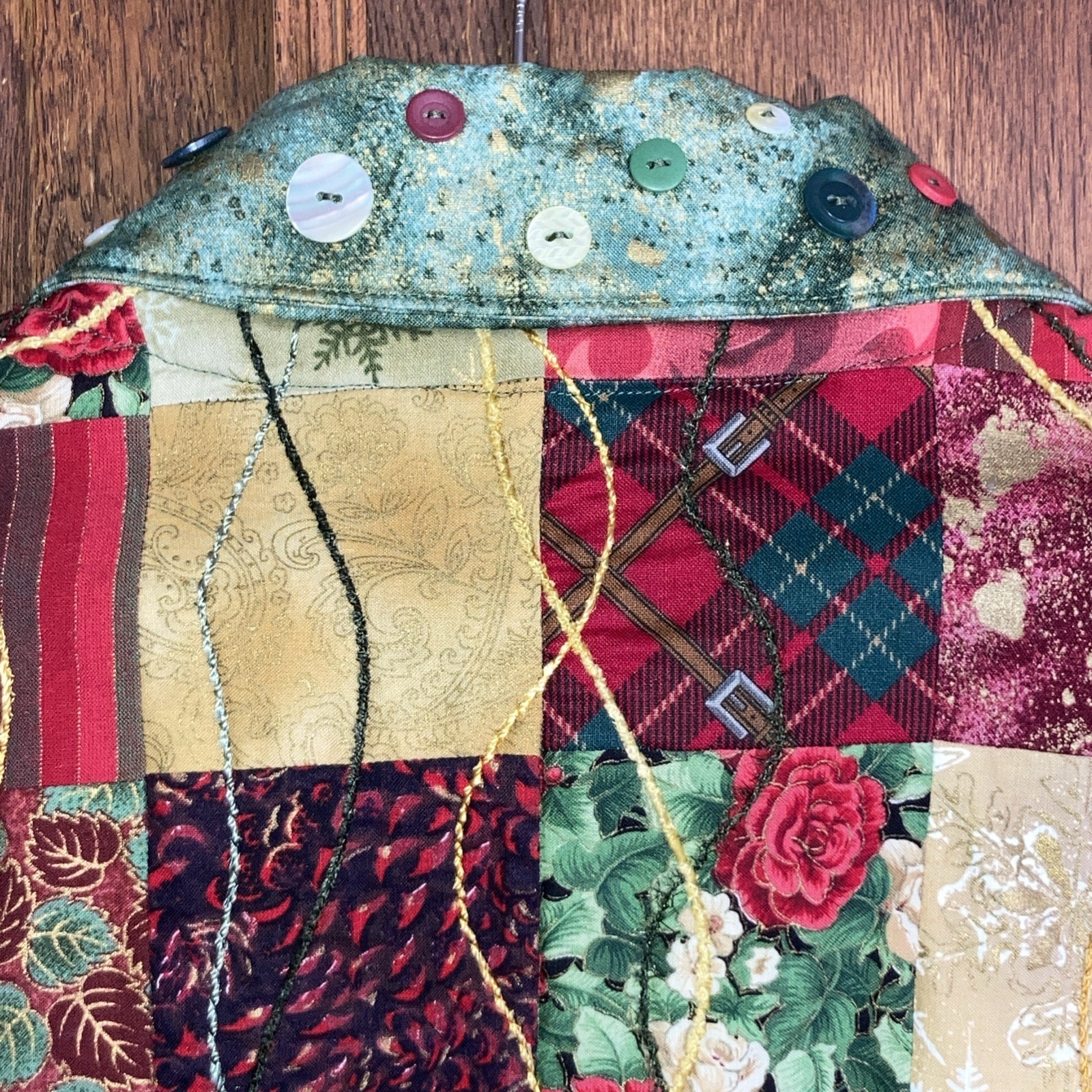 Vtg Womens Patchwork Quilt Jacket Handmade Small Pockets Red Green Gold Buttons
