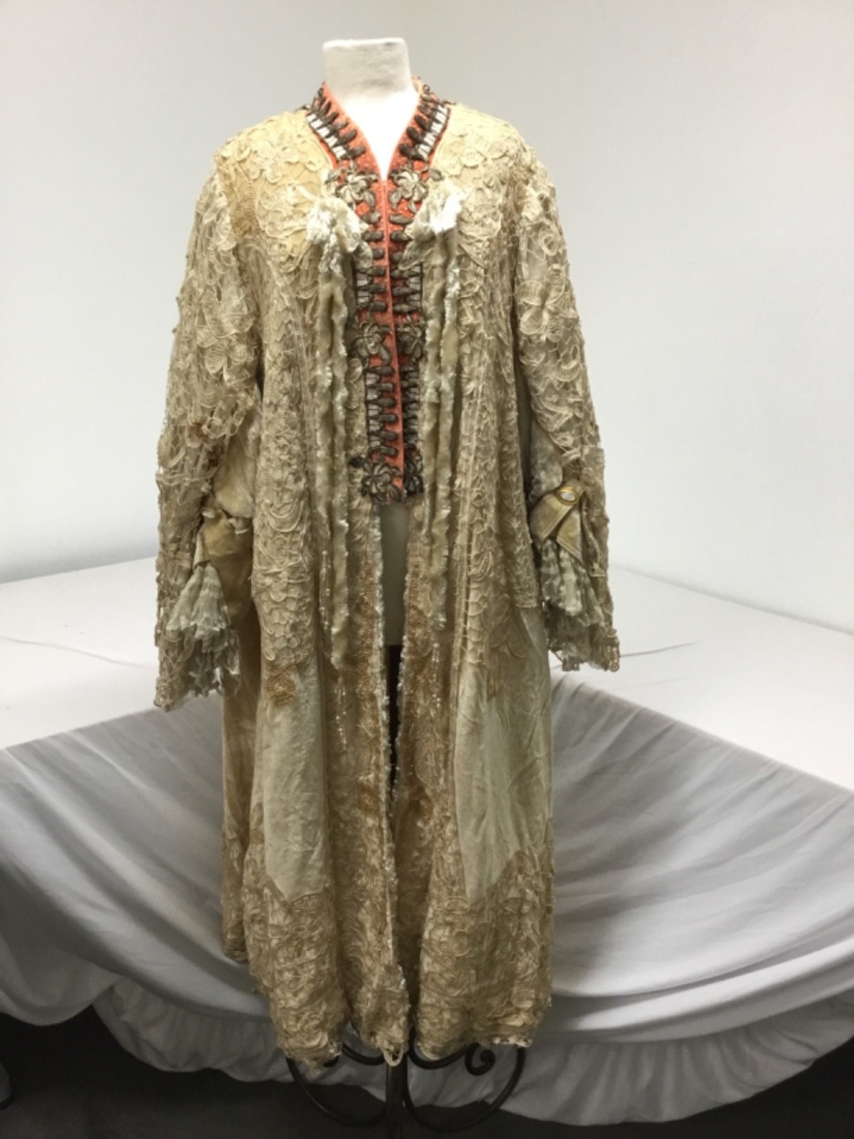 Antique, 1920s,Opera Robe, Art Nouveau Style, Silk, (SR167)