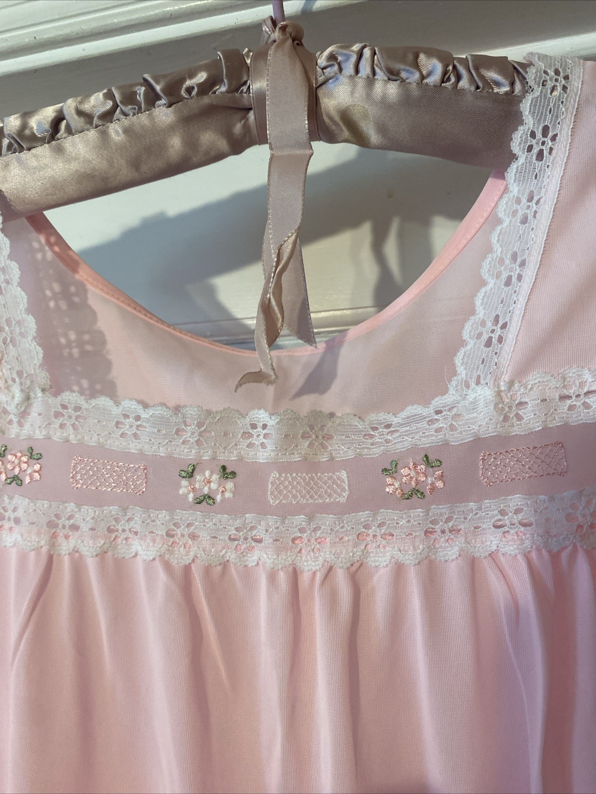 Vintage Pink Night Gown Robe Lace Embroidery Nylon Med