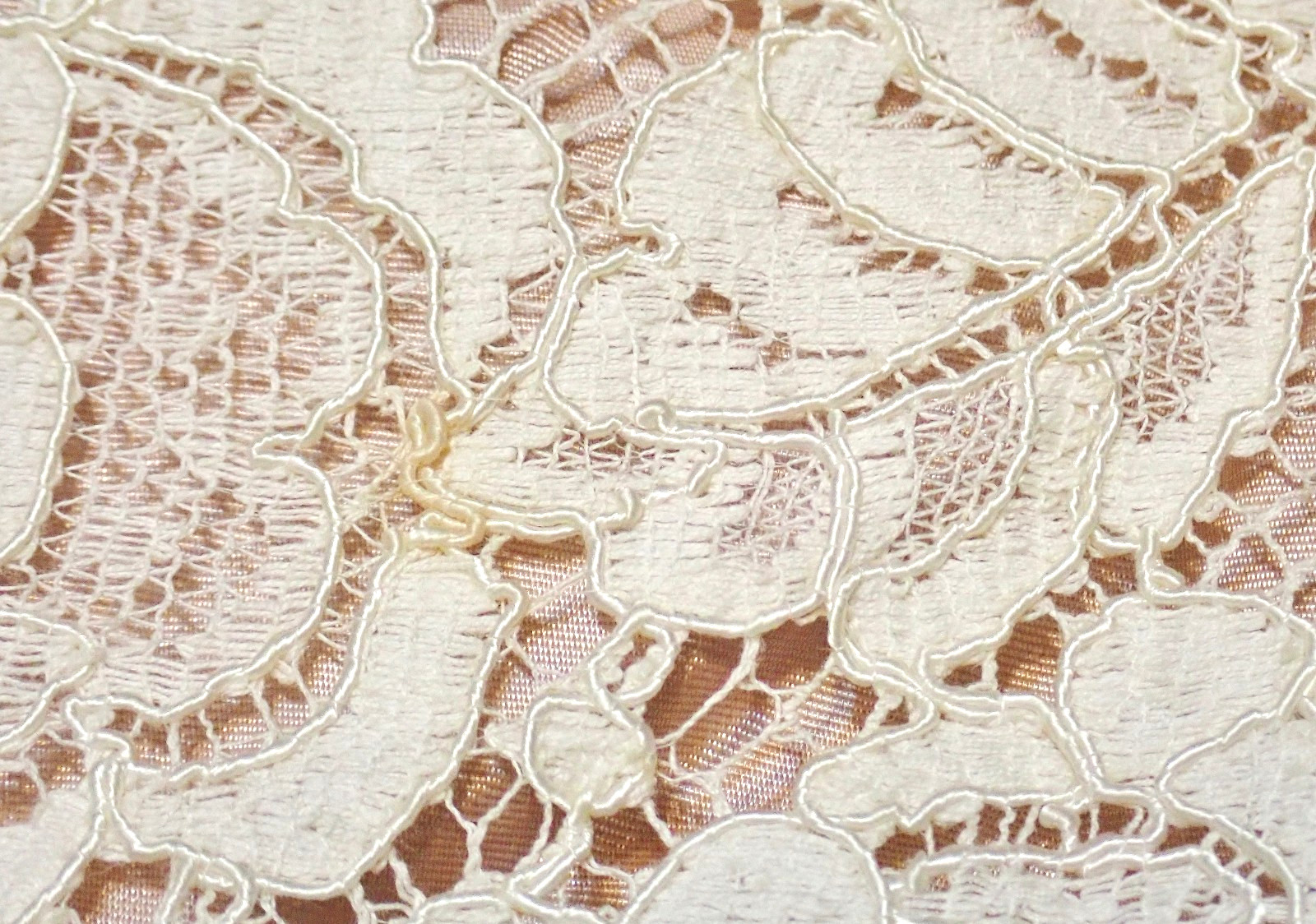 Vtg 1960s French Style Alencon Lace Sheath Cocktail Dress M Regal Zip Salmon Bow