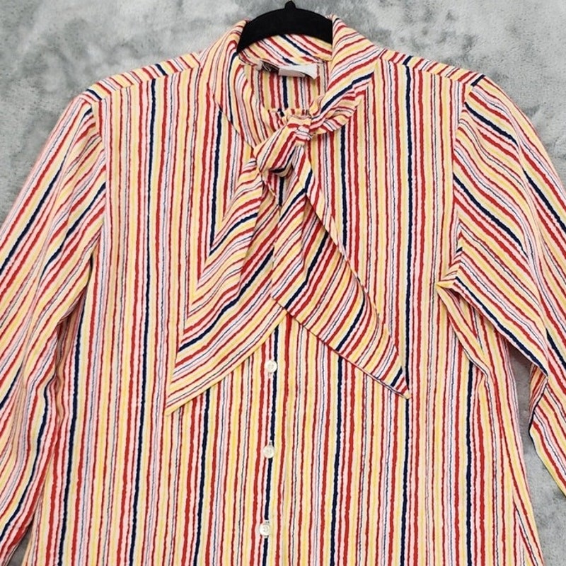 Vintage Country Suburbans Top Womens M Red Yellow Blue Striped Tie Neck Preppy