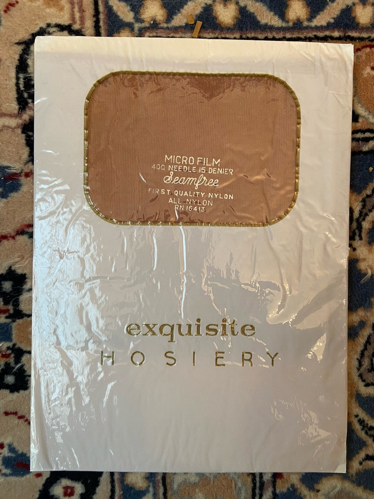 NIP Vintage EXQUISITE HOSIERY Seamfree Microfilm Nylons Size 9 1/2
