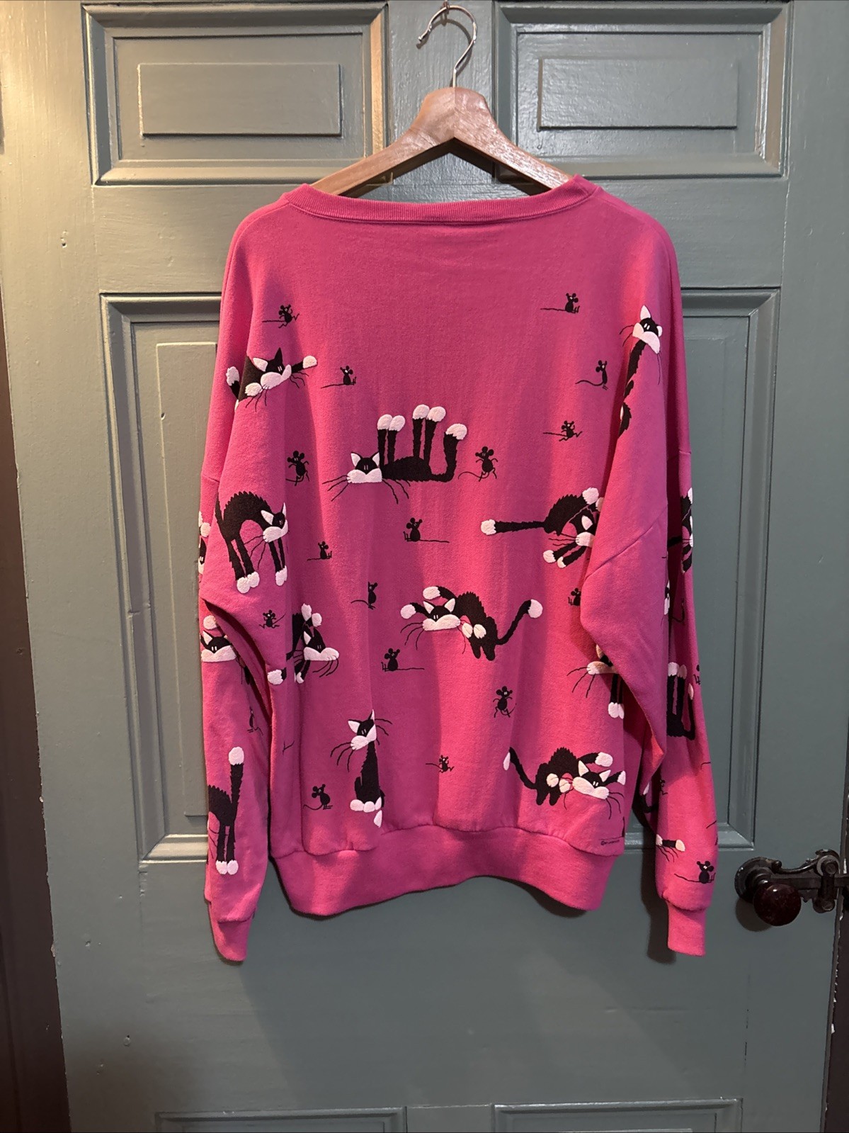VTG 80s Kitty Cat Mouse Hot Pink Oversized Sweater AOP Lifestyles