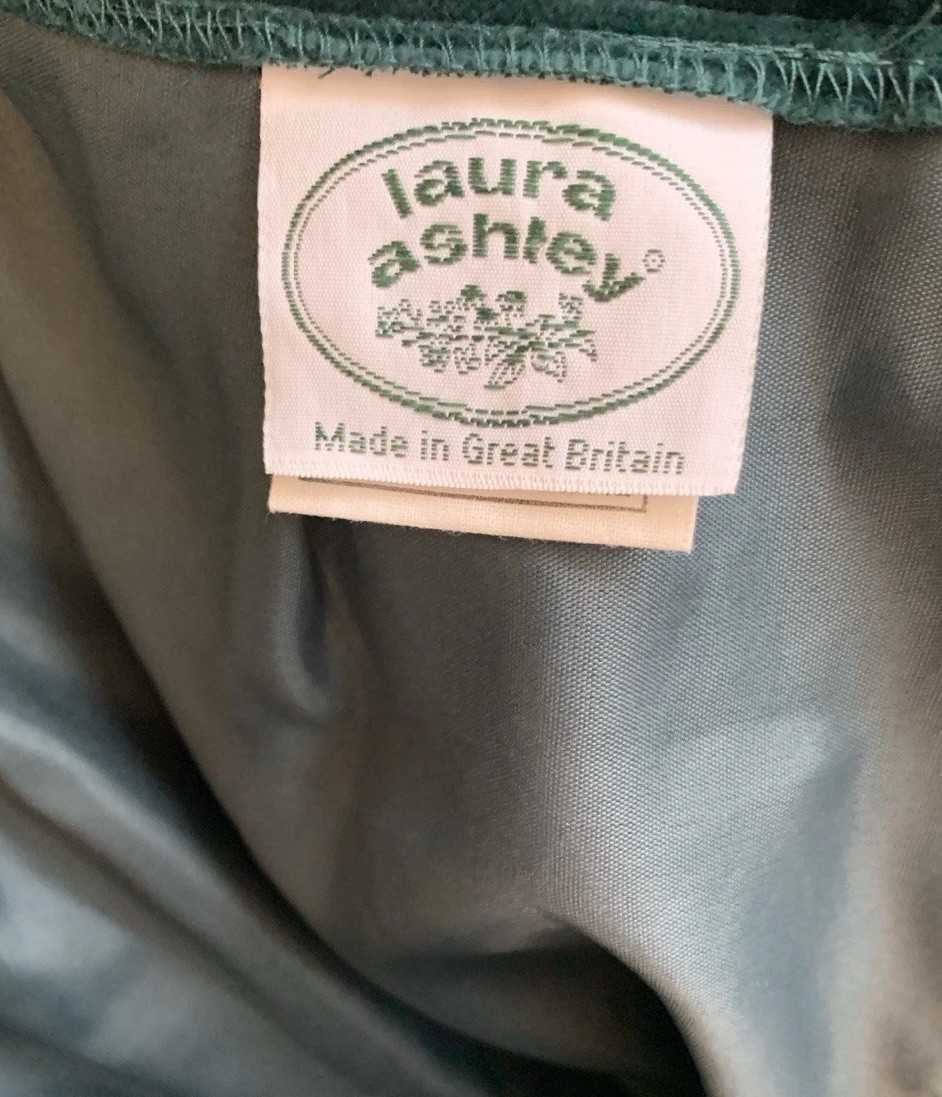 Vintage 1980s/90s Laura Ashley Deep Green Velvet Skirt (Pockets, Lined) Size 12