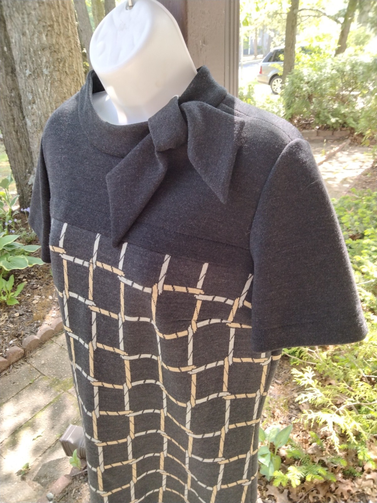 Vintage 1960s Leslie Fay Knit Dress Large Xl dark gray black ? abstract