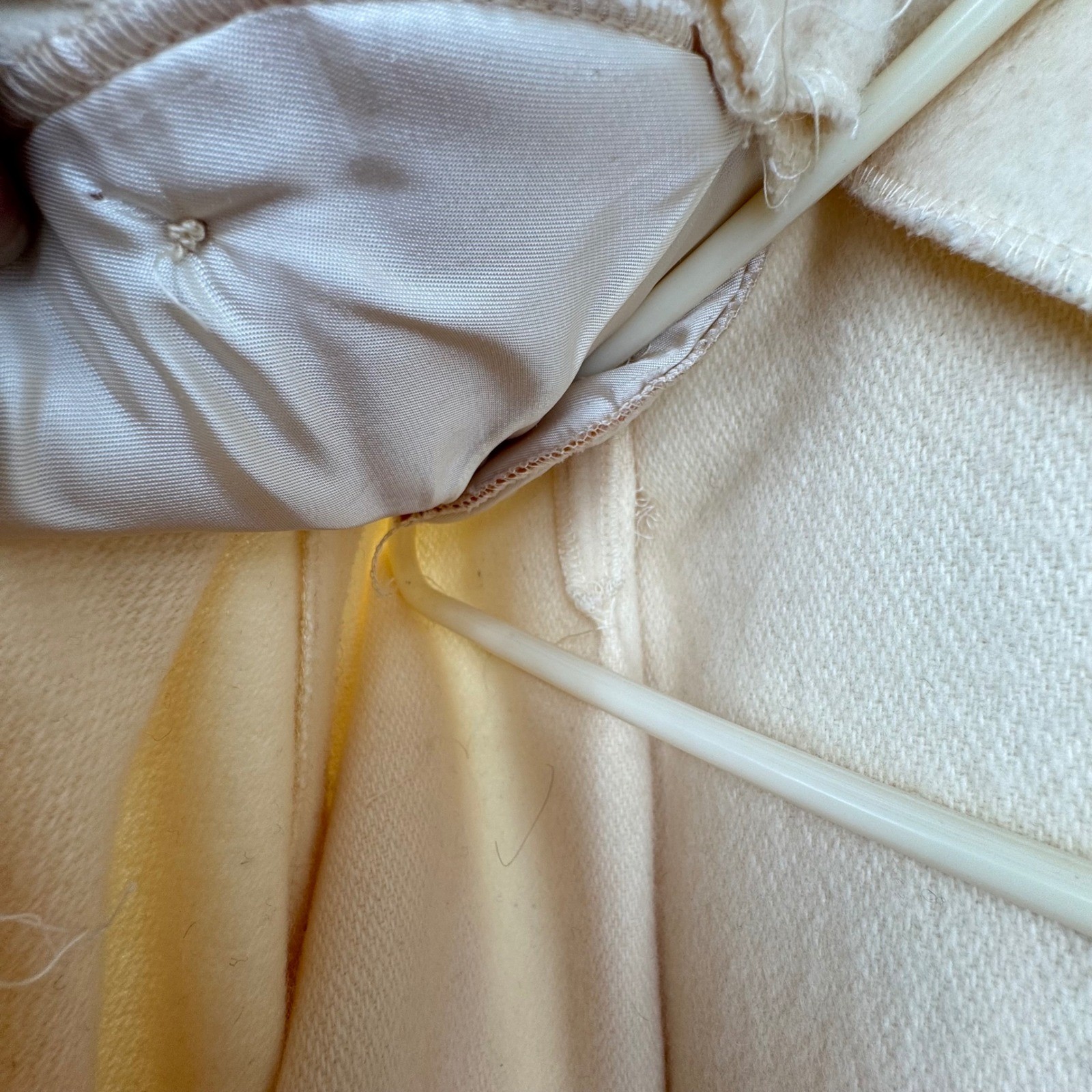 Capri Petites Vintage Pure Wool Long Coat Ivory with Real Fur Scarf Accent S