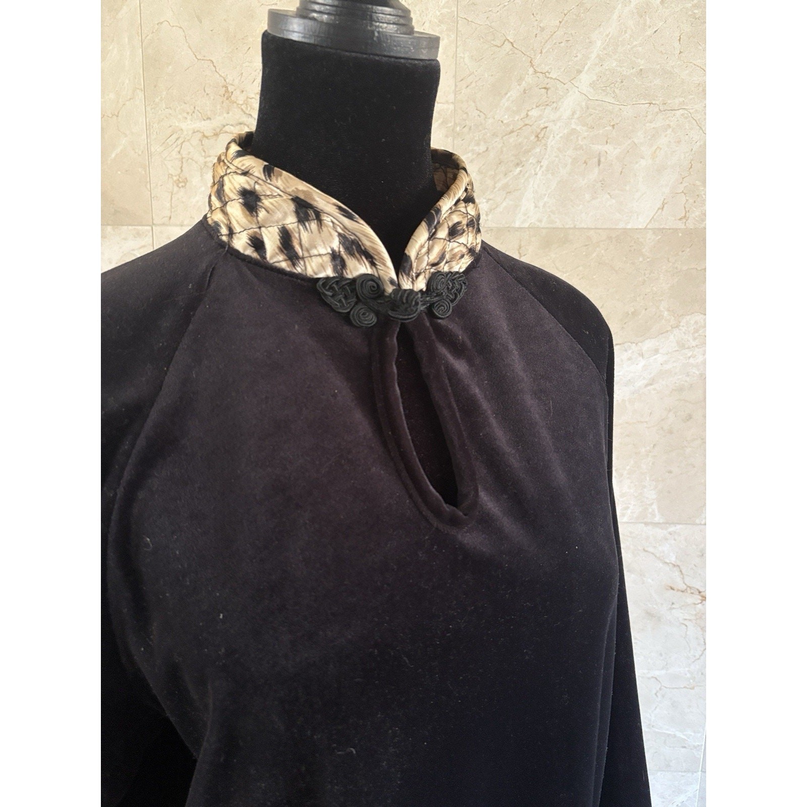 90s VTG Leopard Trim Velvet Nightgown – Medium Glam Matriarch Energy