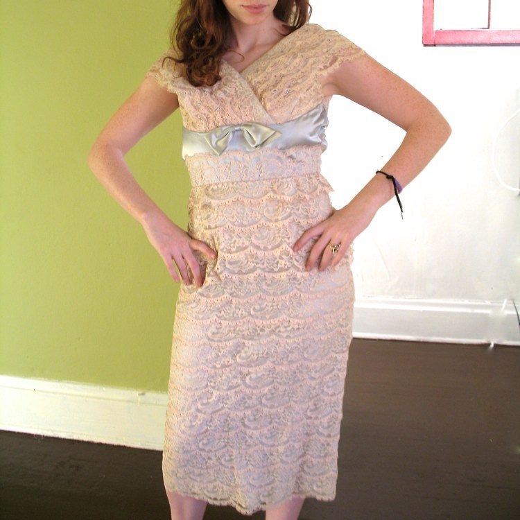 VTG 50s Tiered Lace Bombshell Pin Up Cocktail Dress Rhinestones Sydney North S