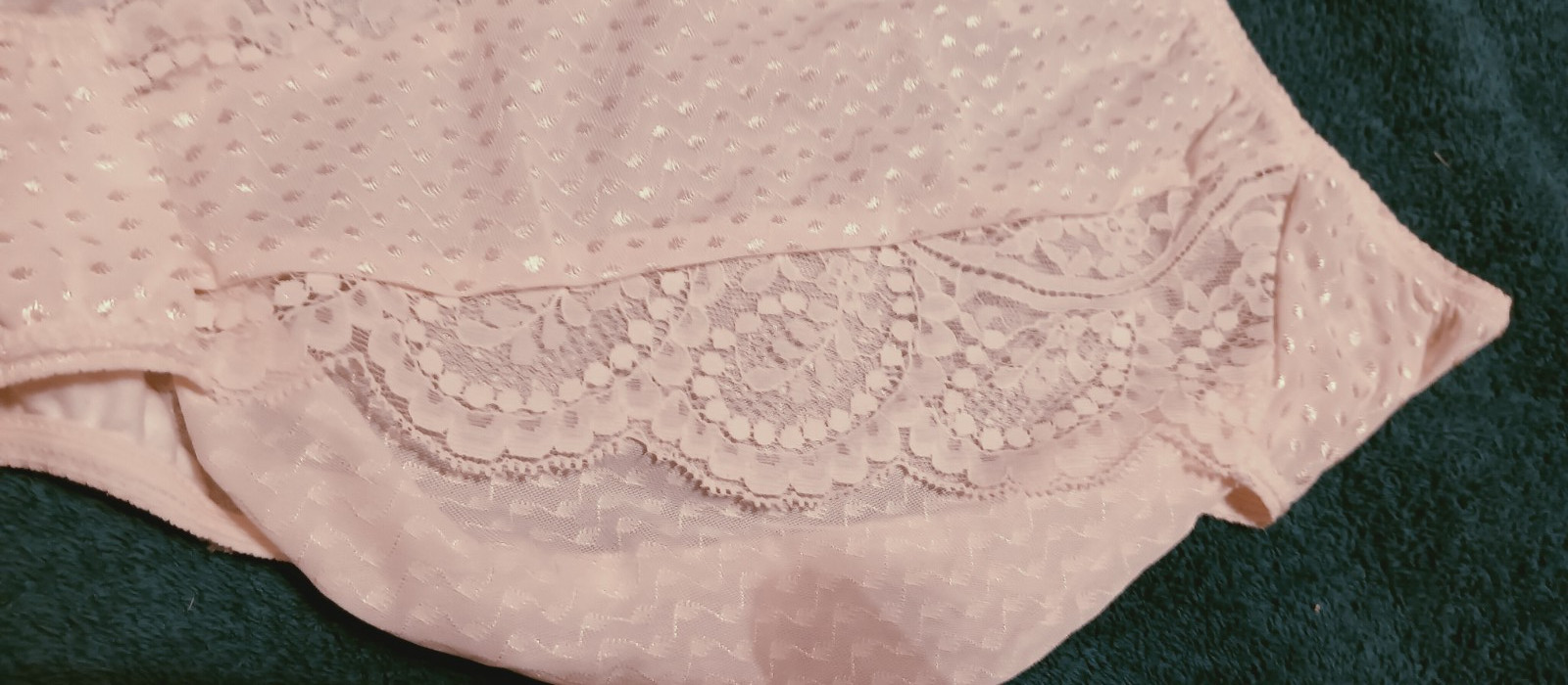 VALENTINO VINTAGE PANTIES sz M-6 CREAM SATIN DIAMONDS w-LACE SIDE PANELS #17-35
